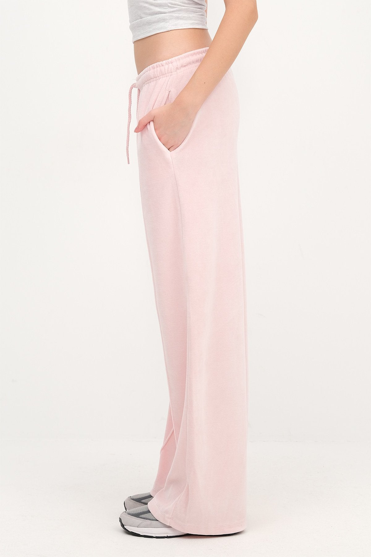 Lotus_Velvet-Wide-Leg-Joggers-addax