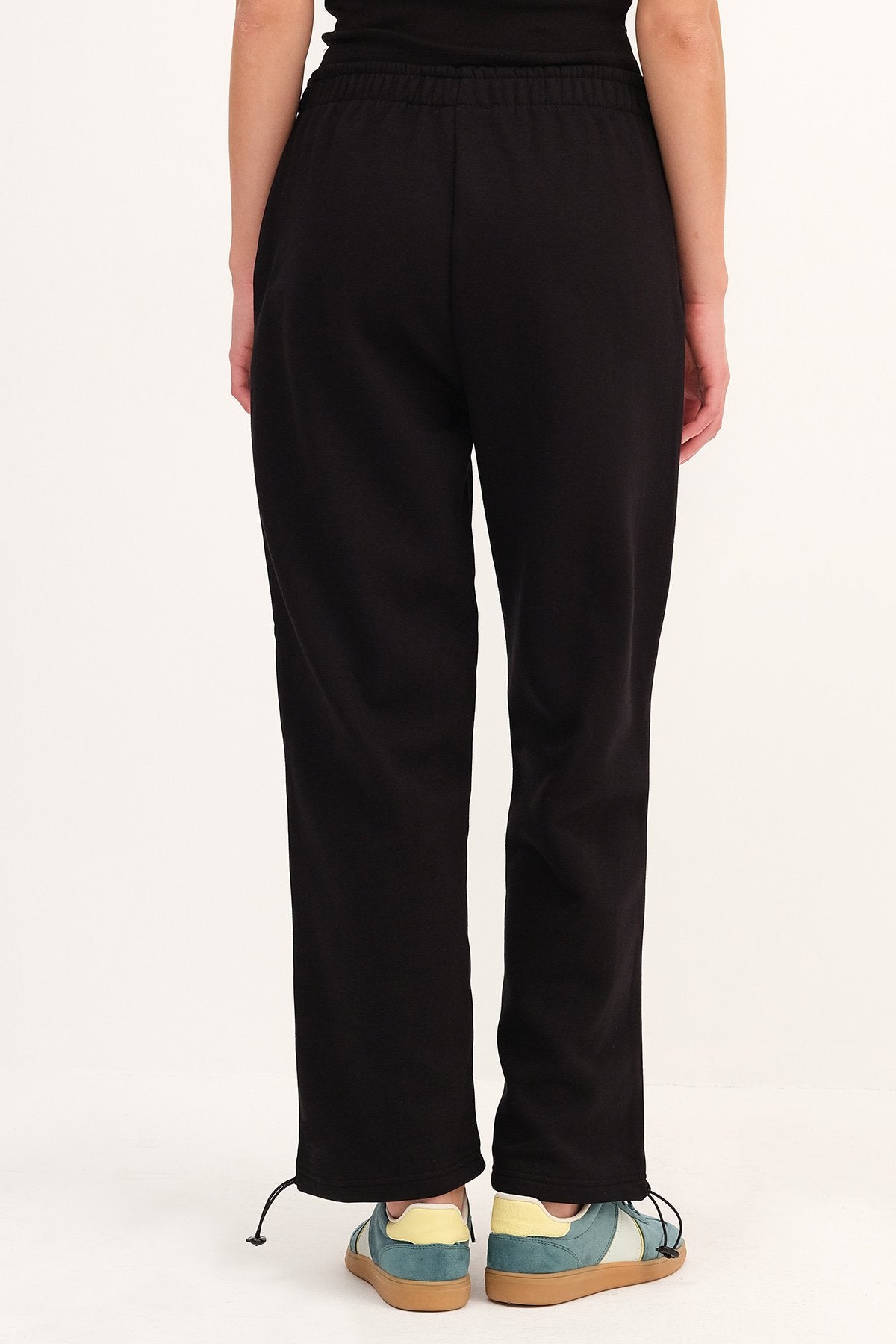 Black_Elastic-Hem-Fleece-Lined-Sweatpants-addax