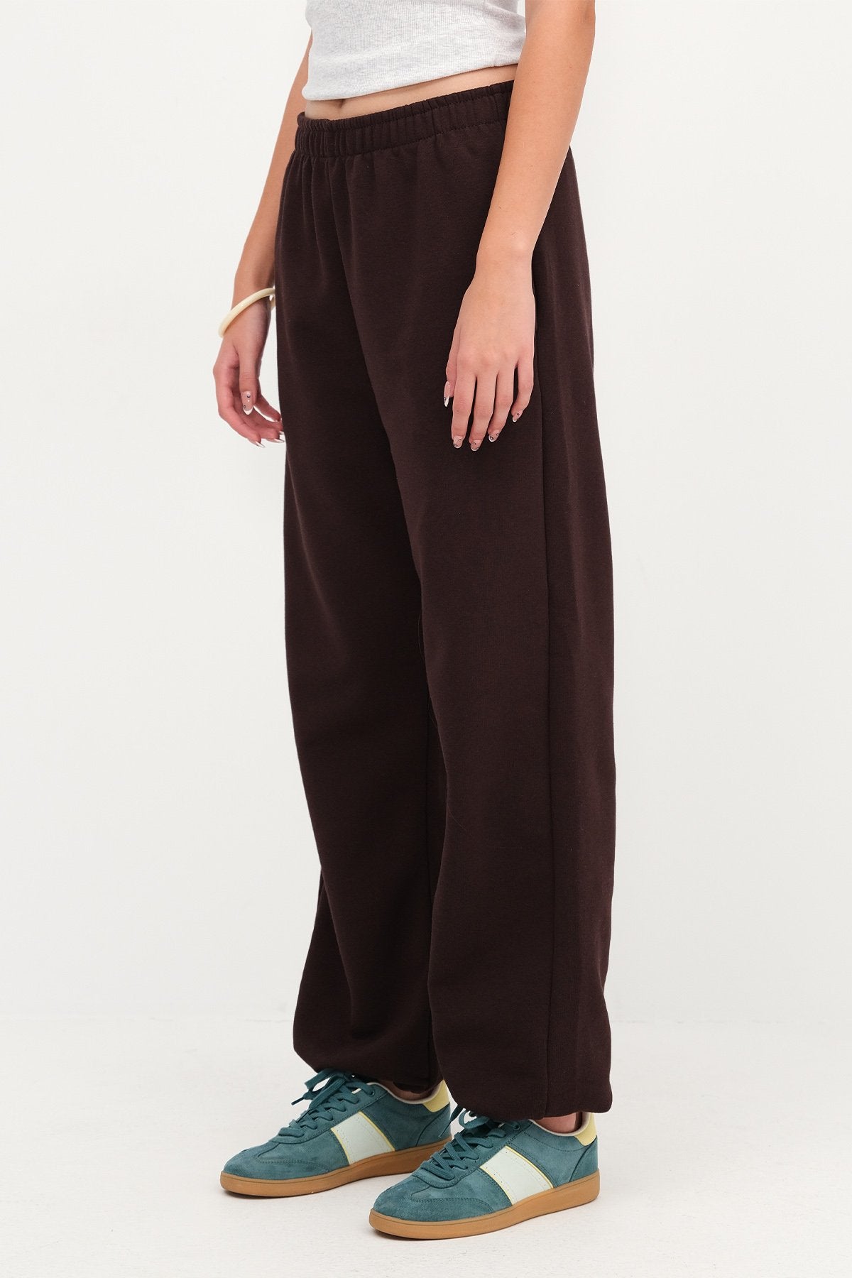 Bitter-Coffee_Elastic-Hem-Fleece-Lined-Sweatpants-addax