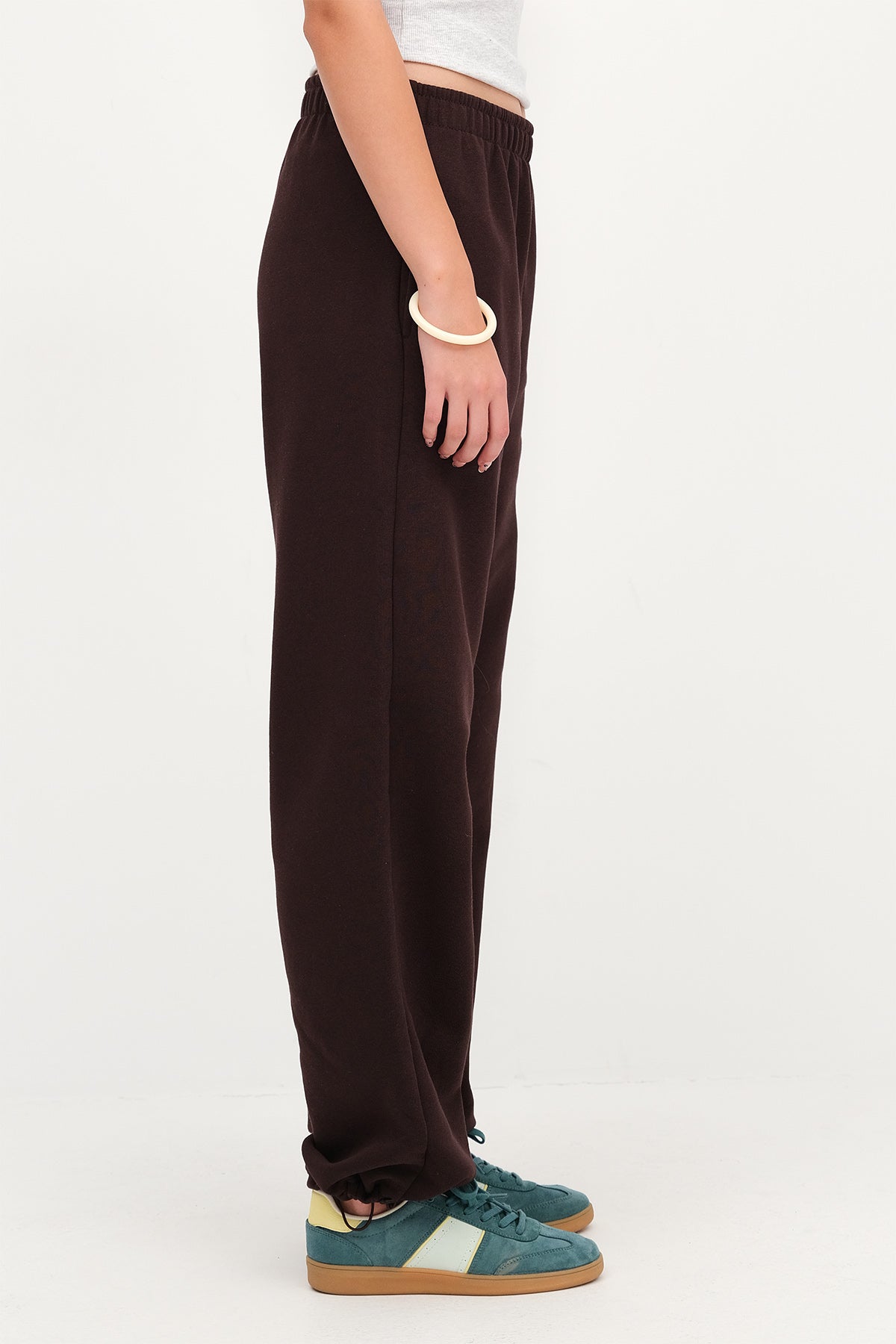 Bitter-Coffee_Elastic-Hem-Fleece-Lined-Sweatpants-addax