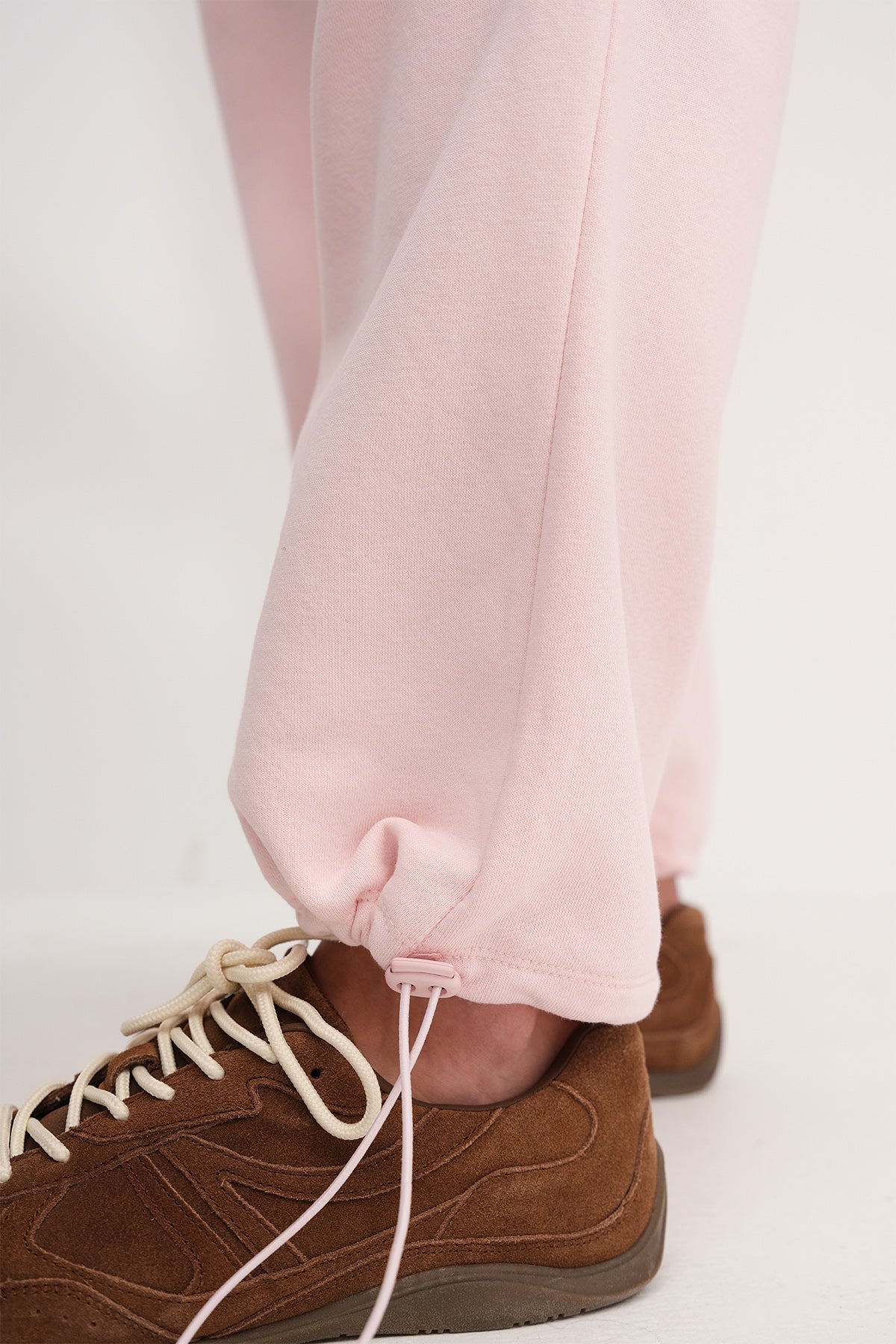 Lotus_Elastic-Hem-Fleece-Lined-Sweatpants-addax