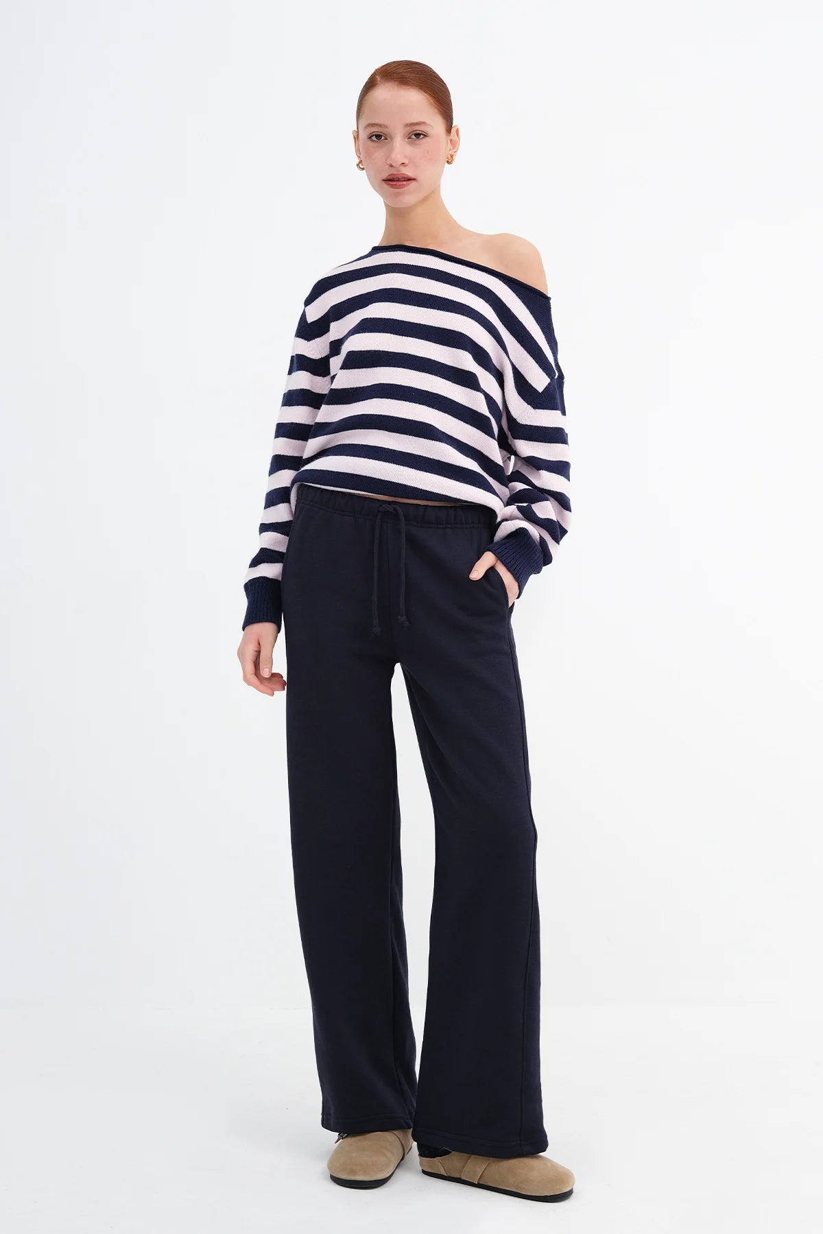 Night-Blue_Pocketed-Wide-Leg-Sweatpants-addax