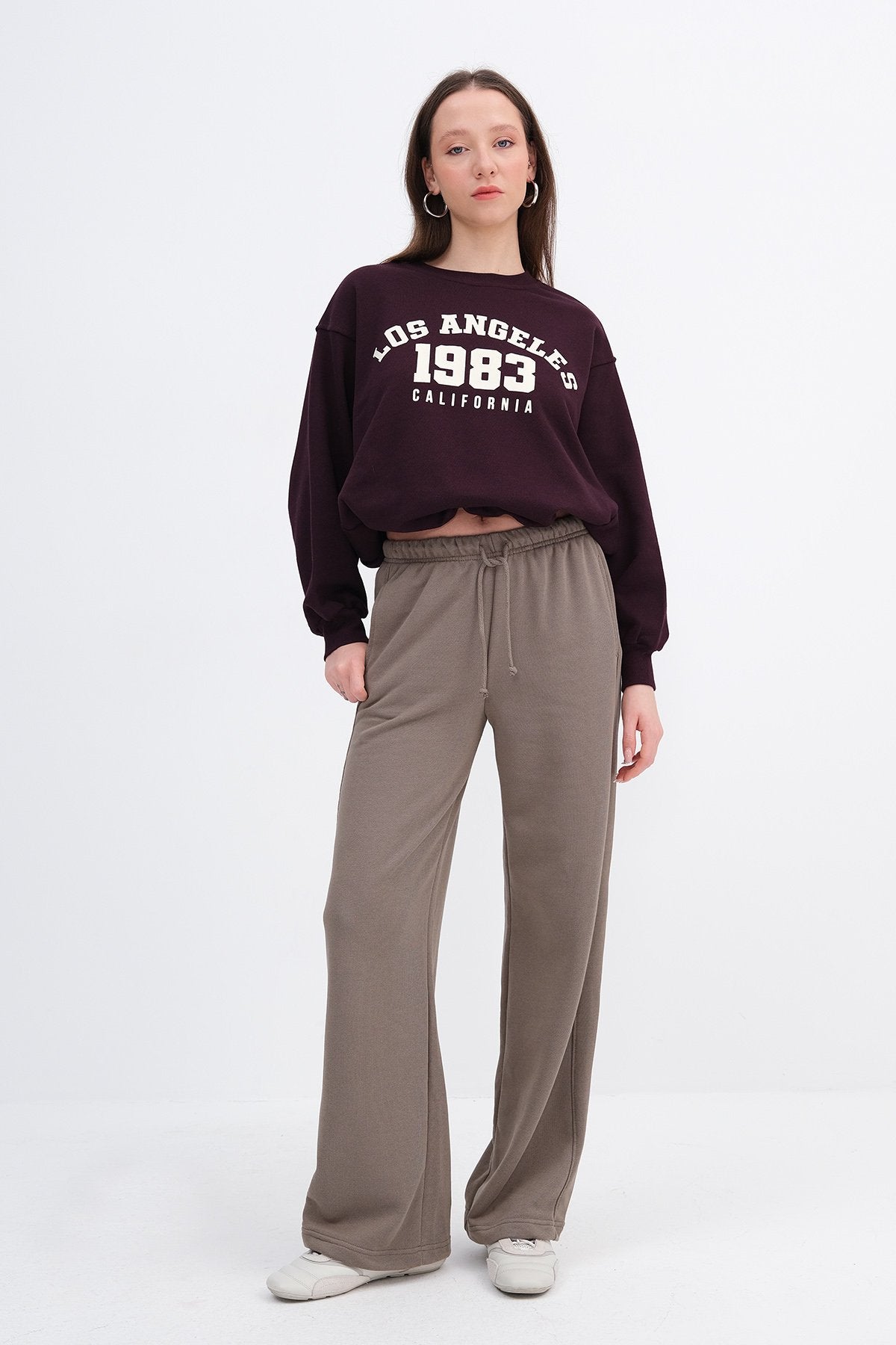 Annual_Pocketed-Wide-Leg-Sweatpants-addax