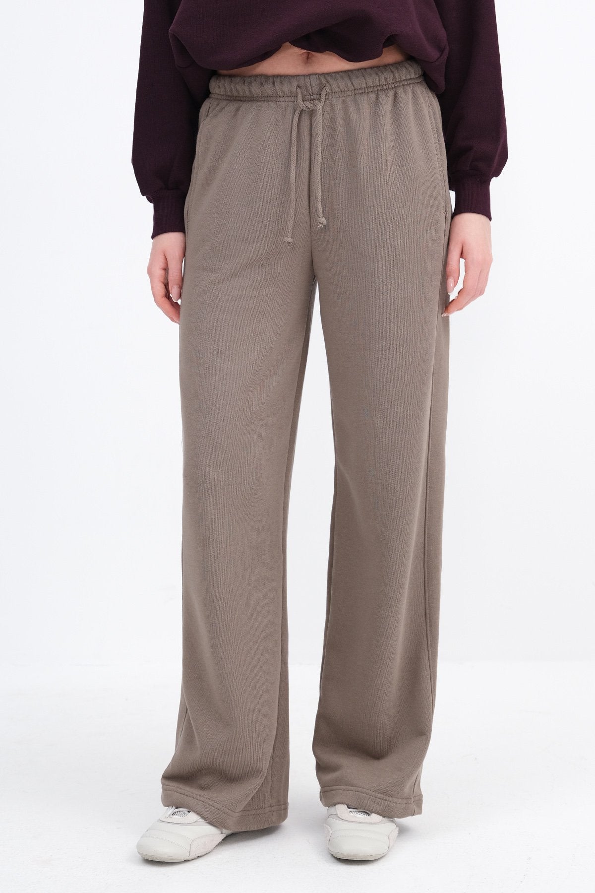 Pocketed Wide Leg Sweatpants