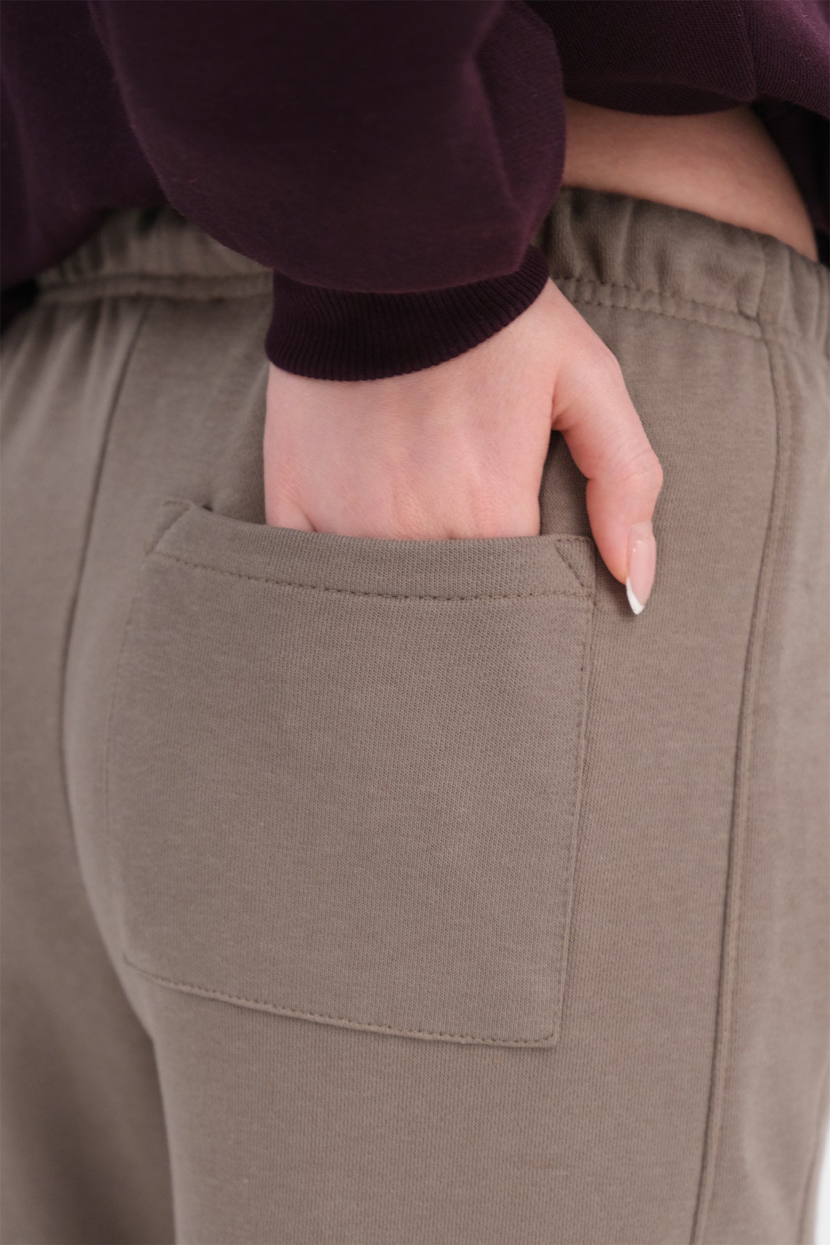 Annual_Pocketed-Wide-Leg-Sweatpants-addax