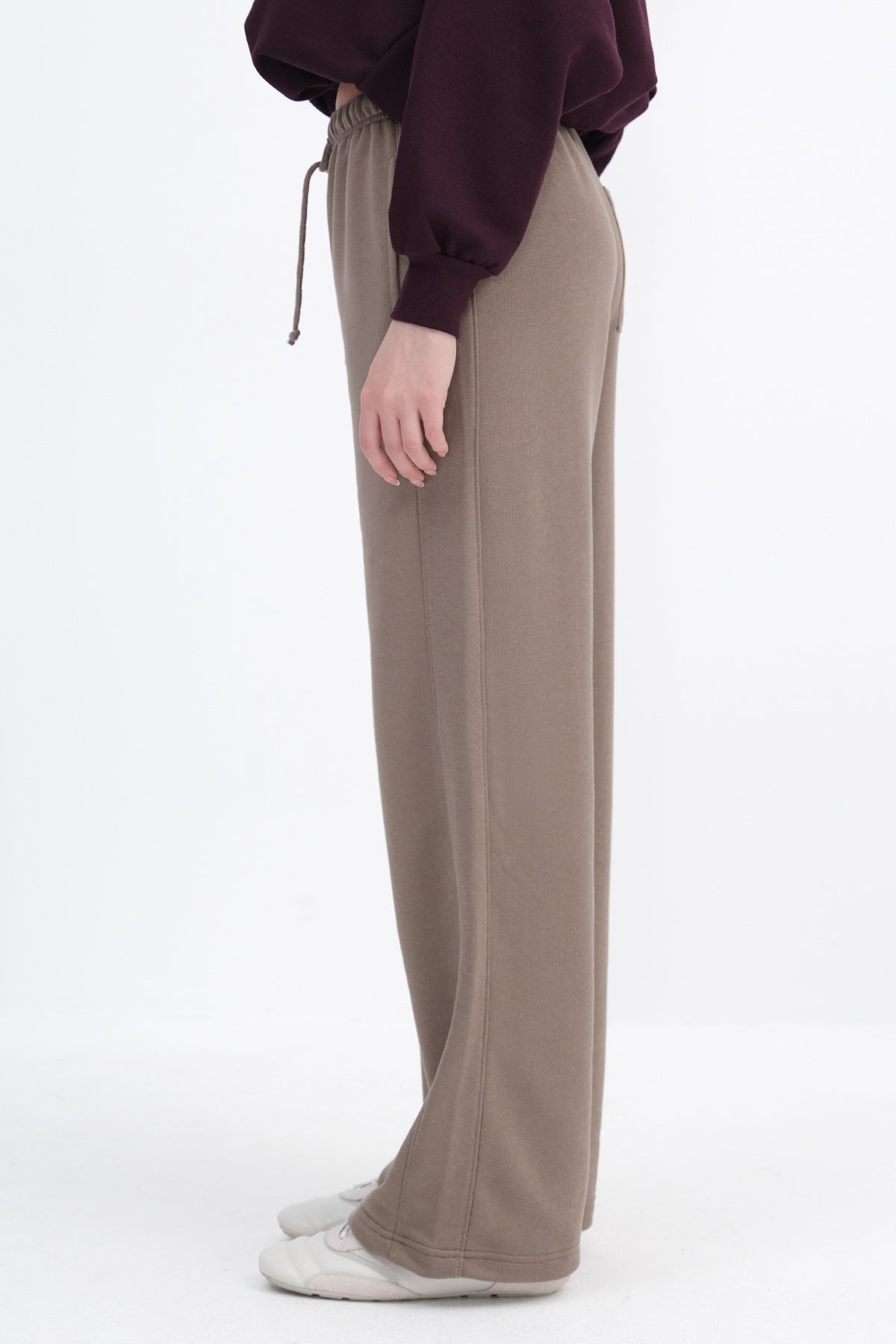 Annual_Pocketed-Wide-Leg-Sweatpants-addax