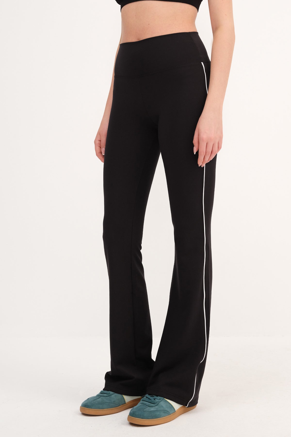 Black_Leggings-addax