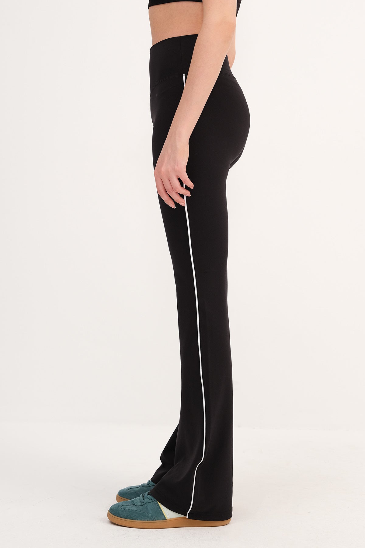 Black_Leggings-addax