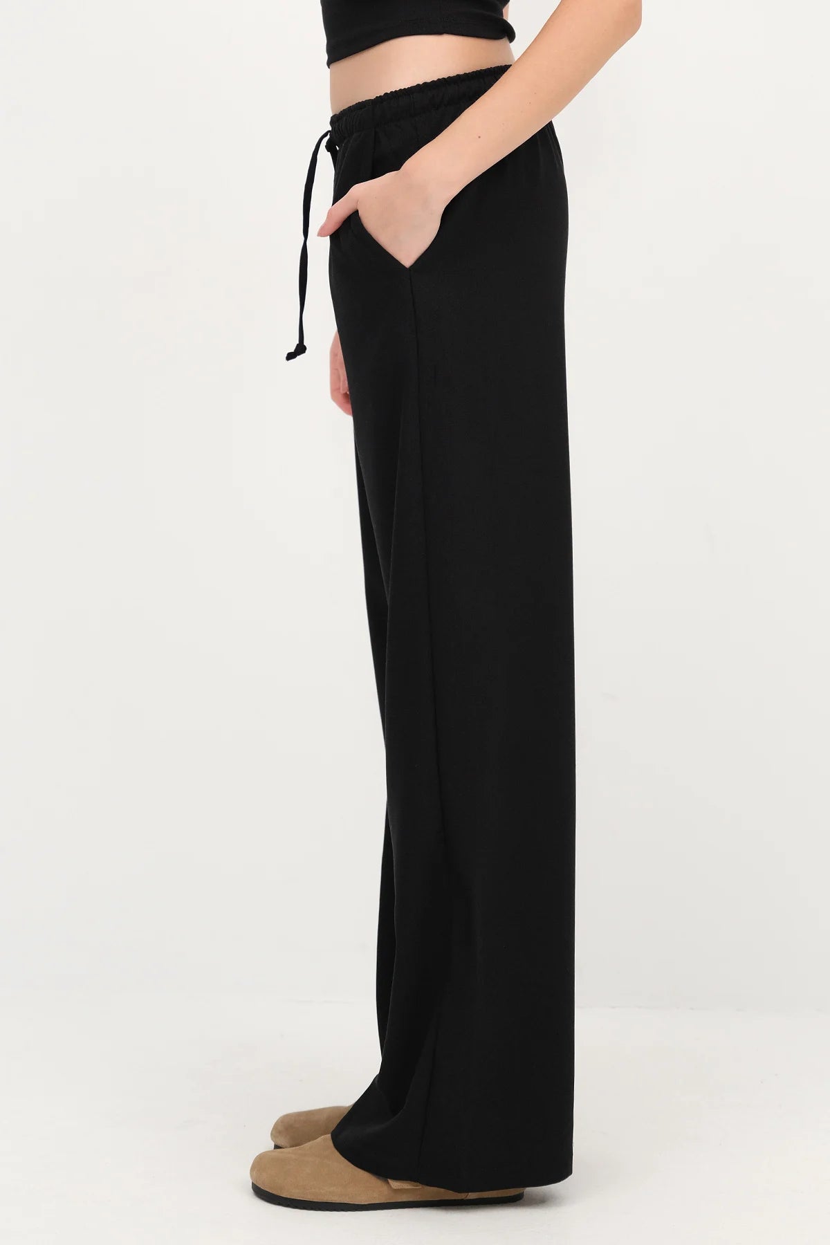Black_Elastic-Waist-Wide-Leg-Trousers-addax