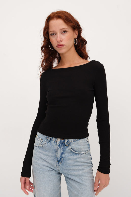 Black_Crew-Neck-Ribbed-Blouse-addax