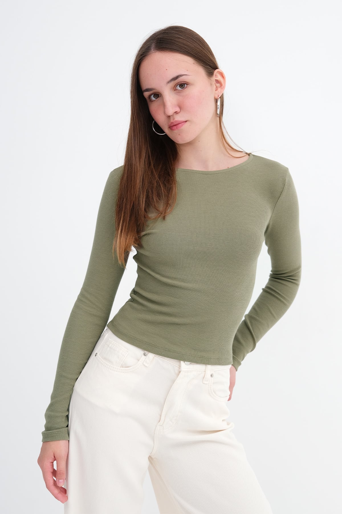 Laurel_Crew-Neck-Ribbed-Blouse-addax
