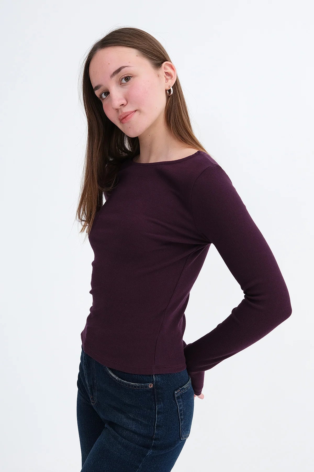 Gardenia_Crew-Neck-Ribbed-Blouse-addax