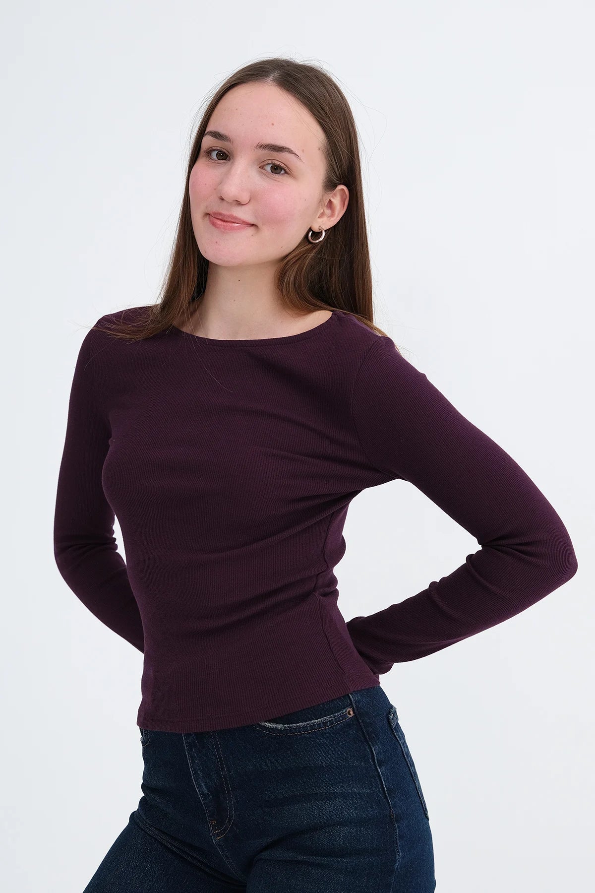 Gardenia_Crew-Neck-Ribbed-Blouse-addax