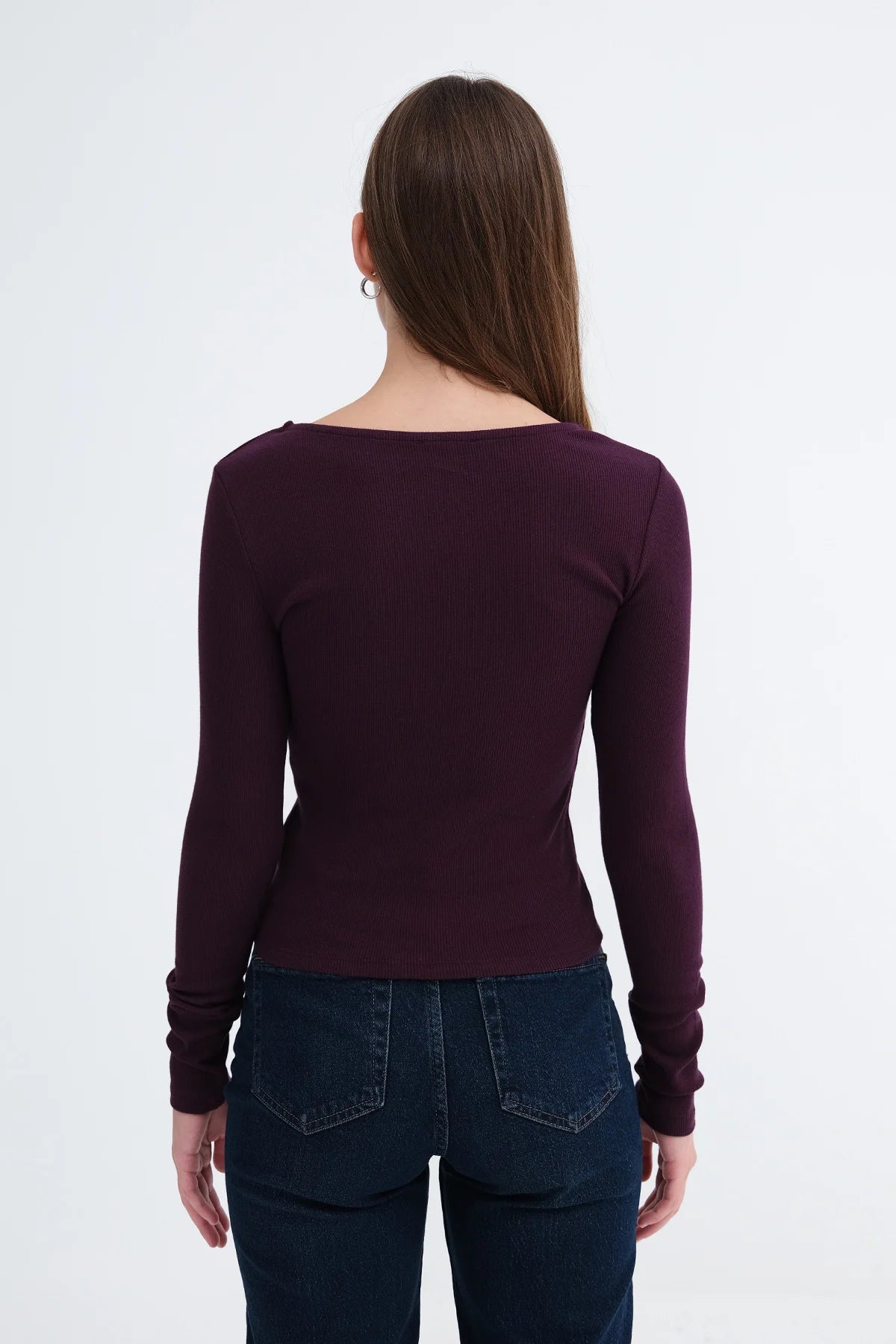 Gardenia_Crew-Neck-Ribbed-Blouse-addax