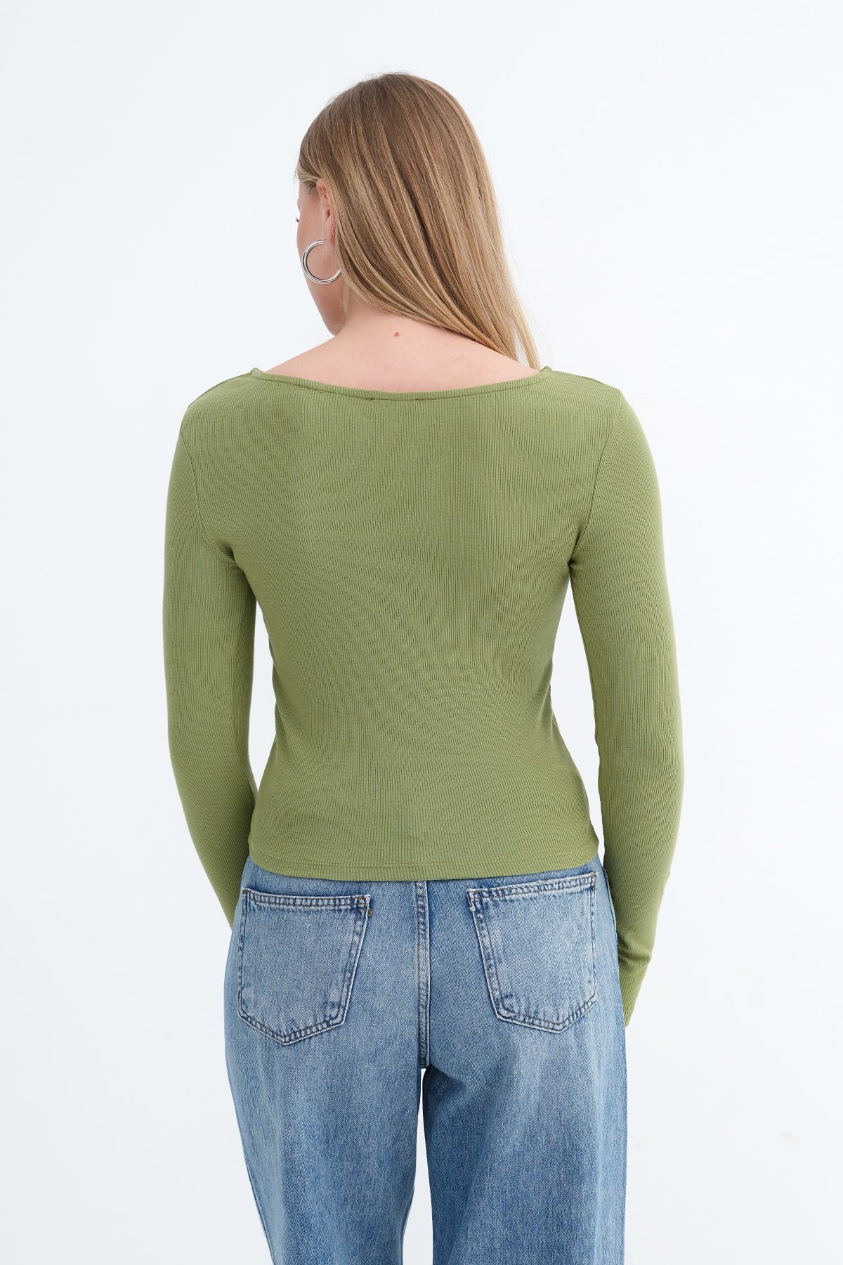 Matcha_Crew-Neck-Ribbed-Blouse-addax