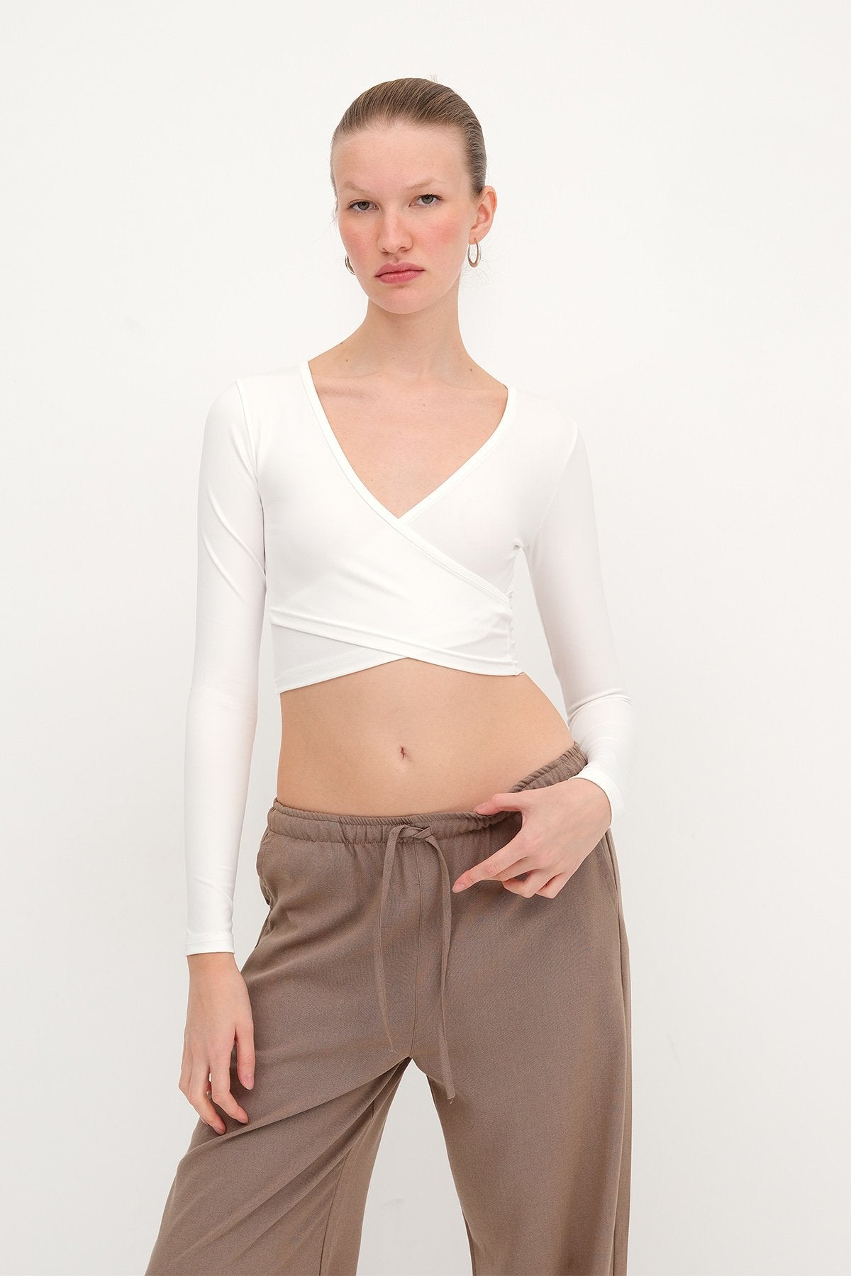 White_V-Neck-Crop-Blouse-addax