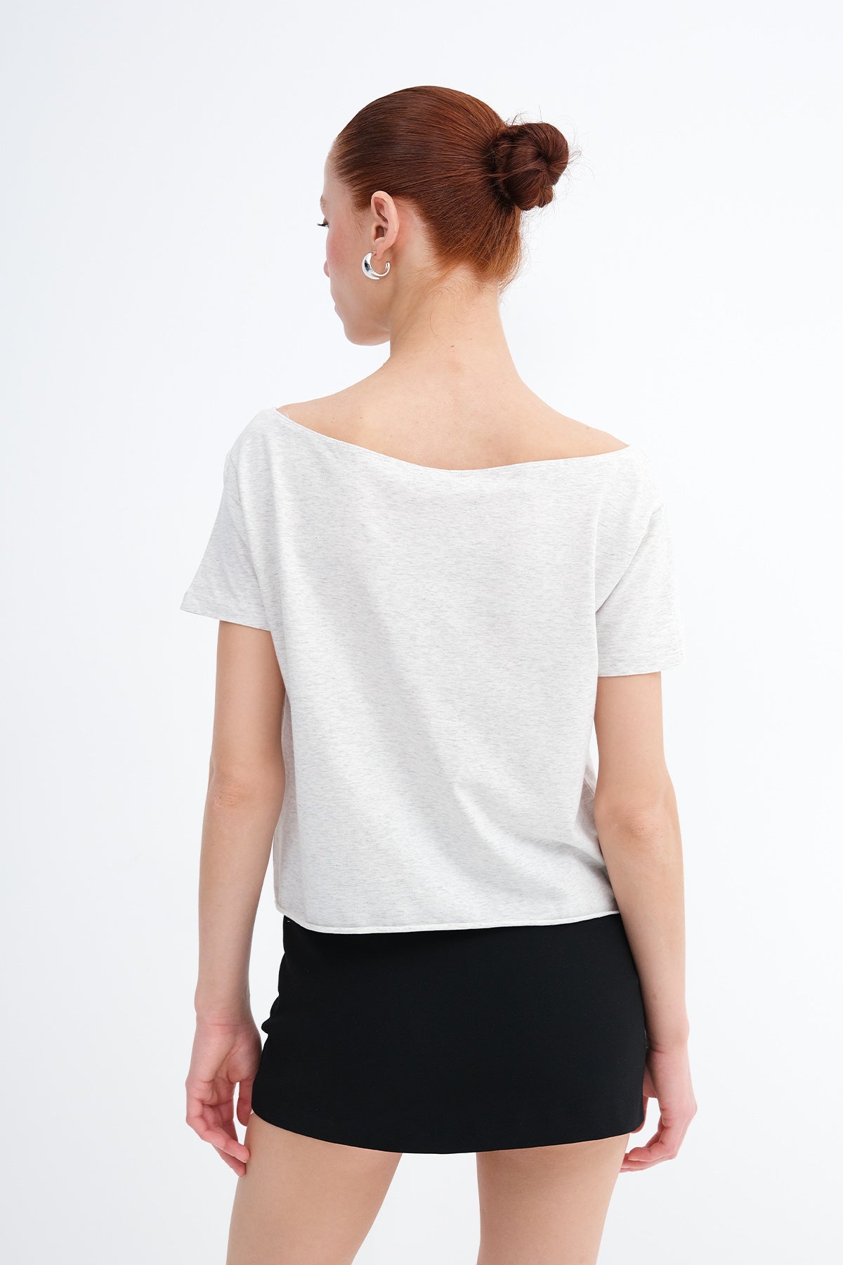 Snow-Melange_Boat-Neck-Slogan-Printed-T-shirt-addax