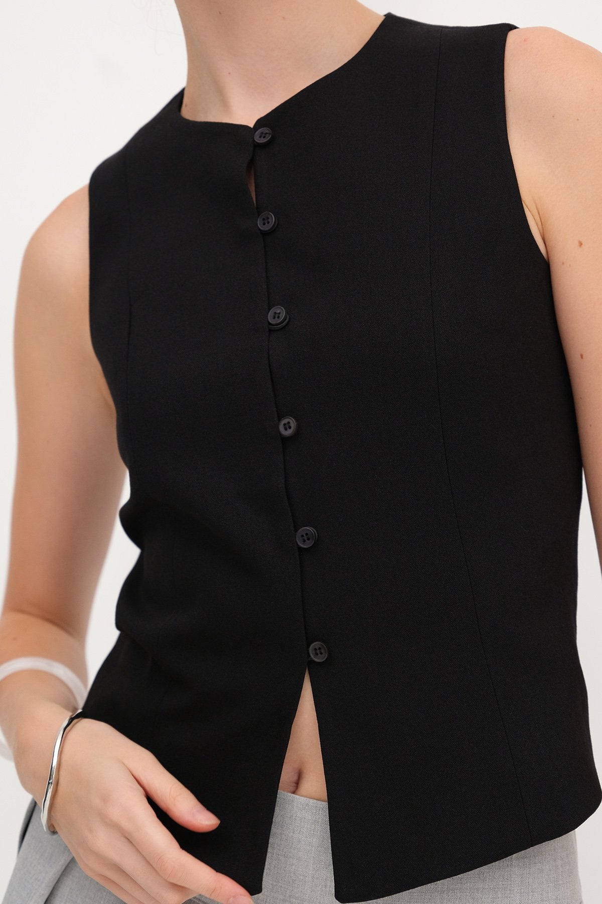 Black_Crew-Neck-Buttoned-Vest-addax