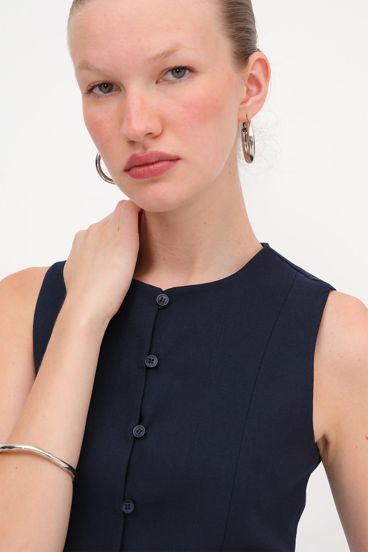 Night-Blue_Crew-Neck-Buttoned-Vest-addax