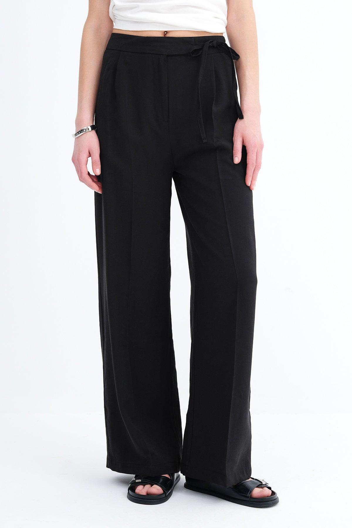 Black_Tie-Detail-Wide-Leg-Pants-addax