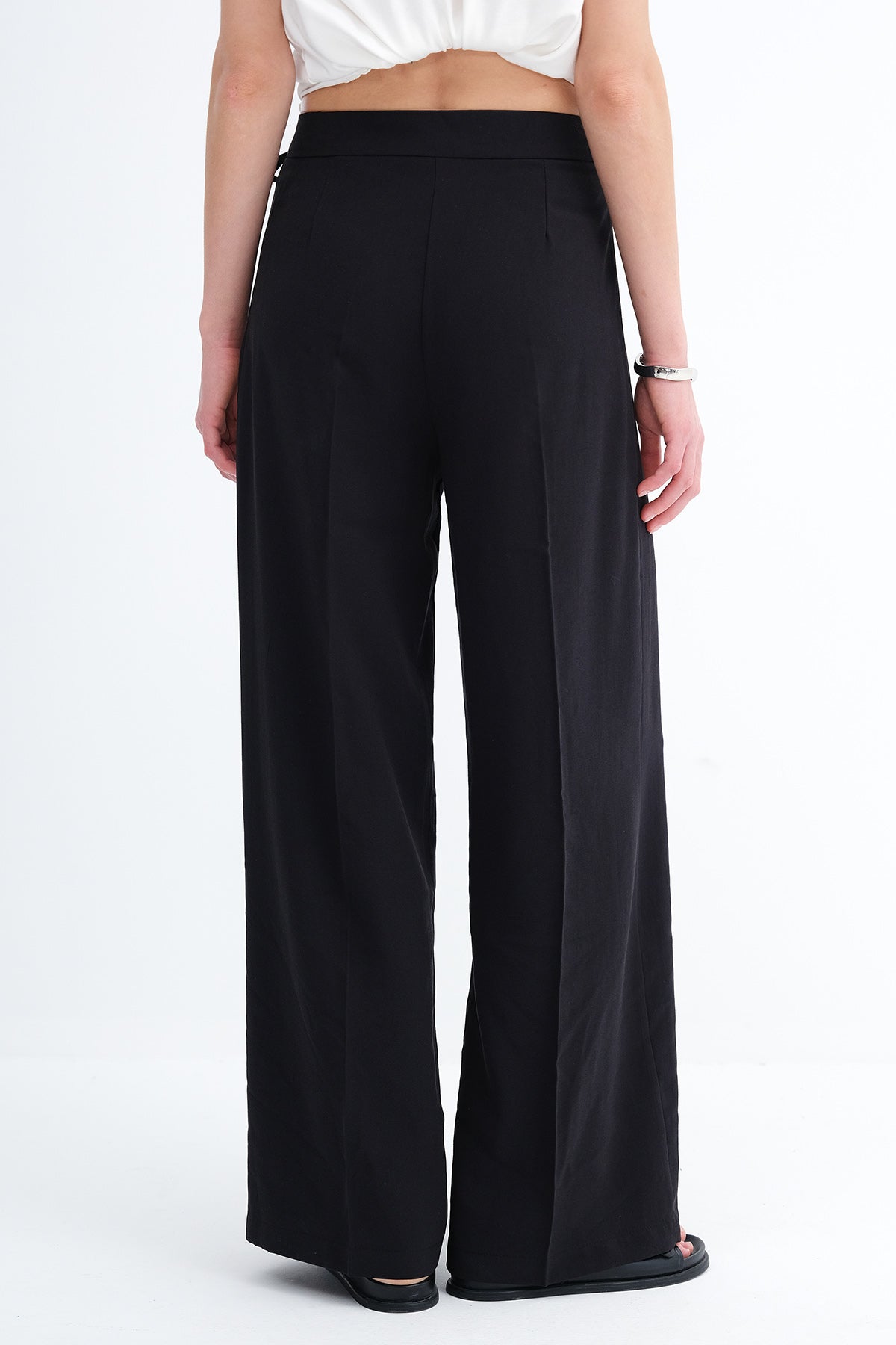 Black_Tie-Detail-Wide-Leg-Pants-addax