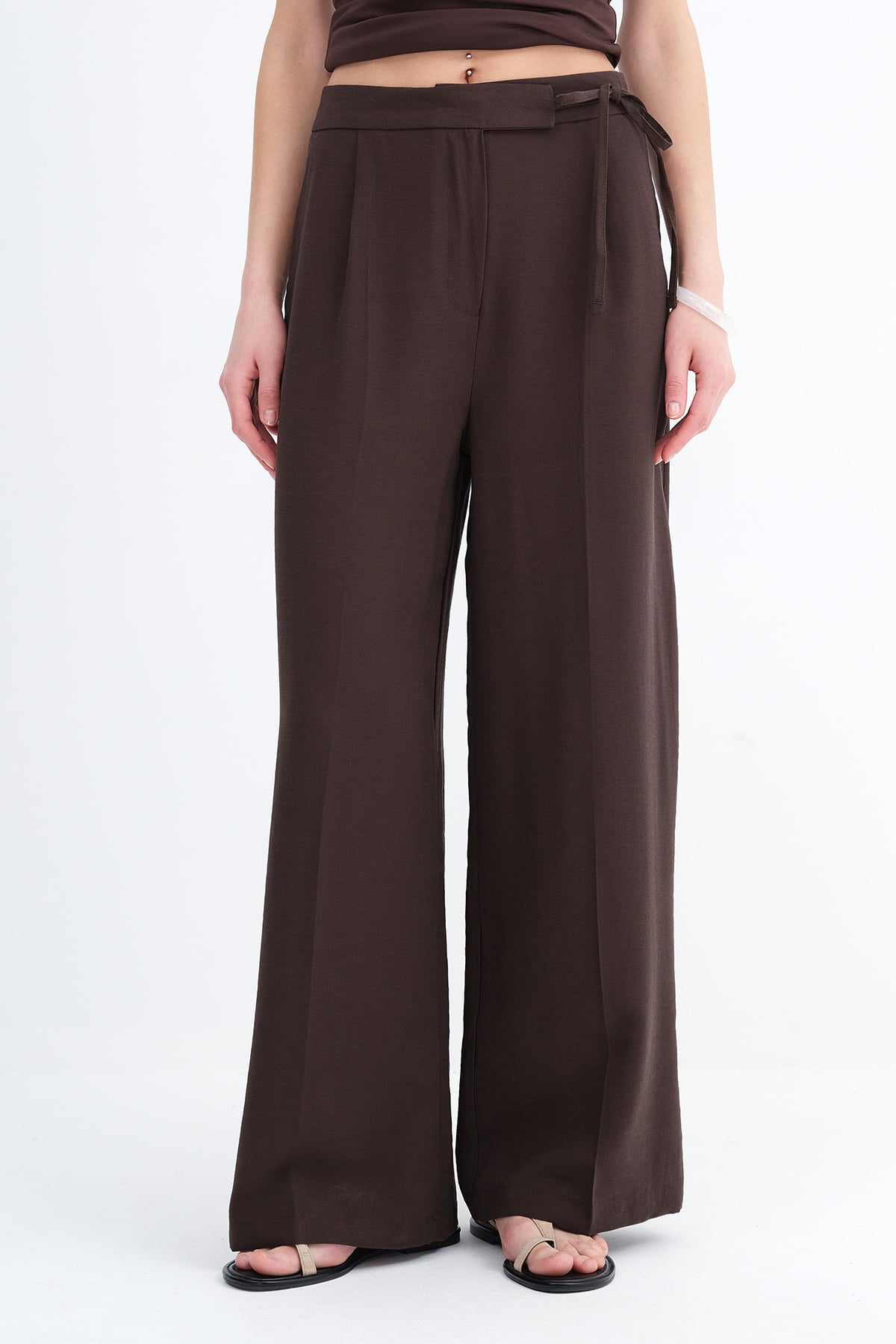 Bitter-Coffee_Tie-Detail-Wide-Leg-Pants-addax