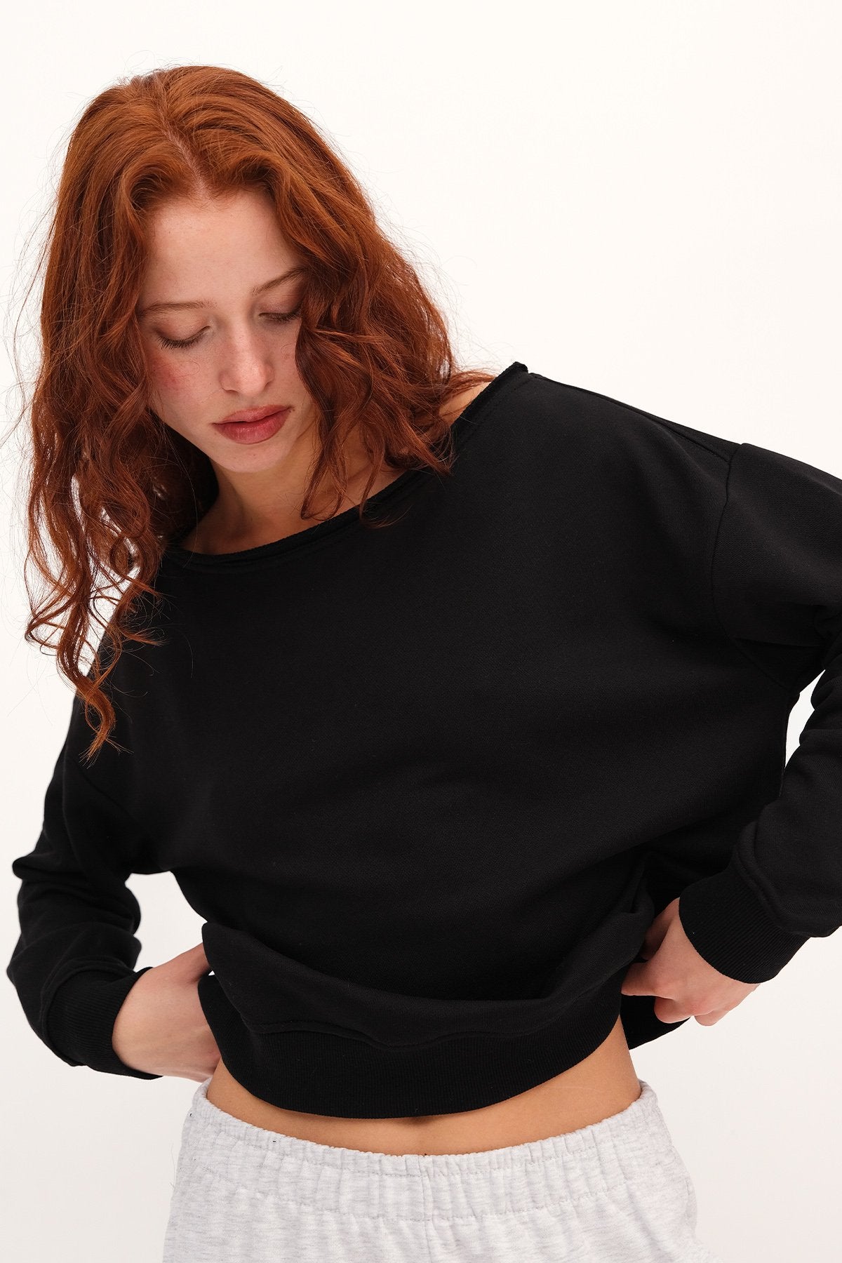 Black_Boat-Neck-Sweatshirt-addax