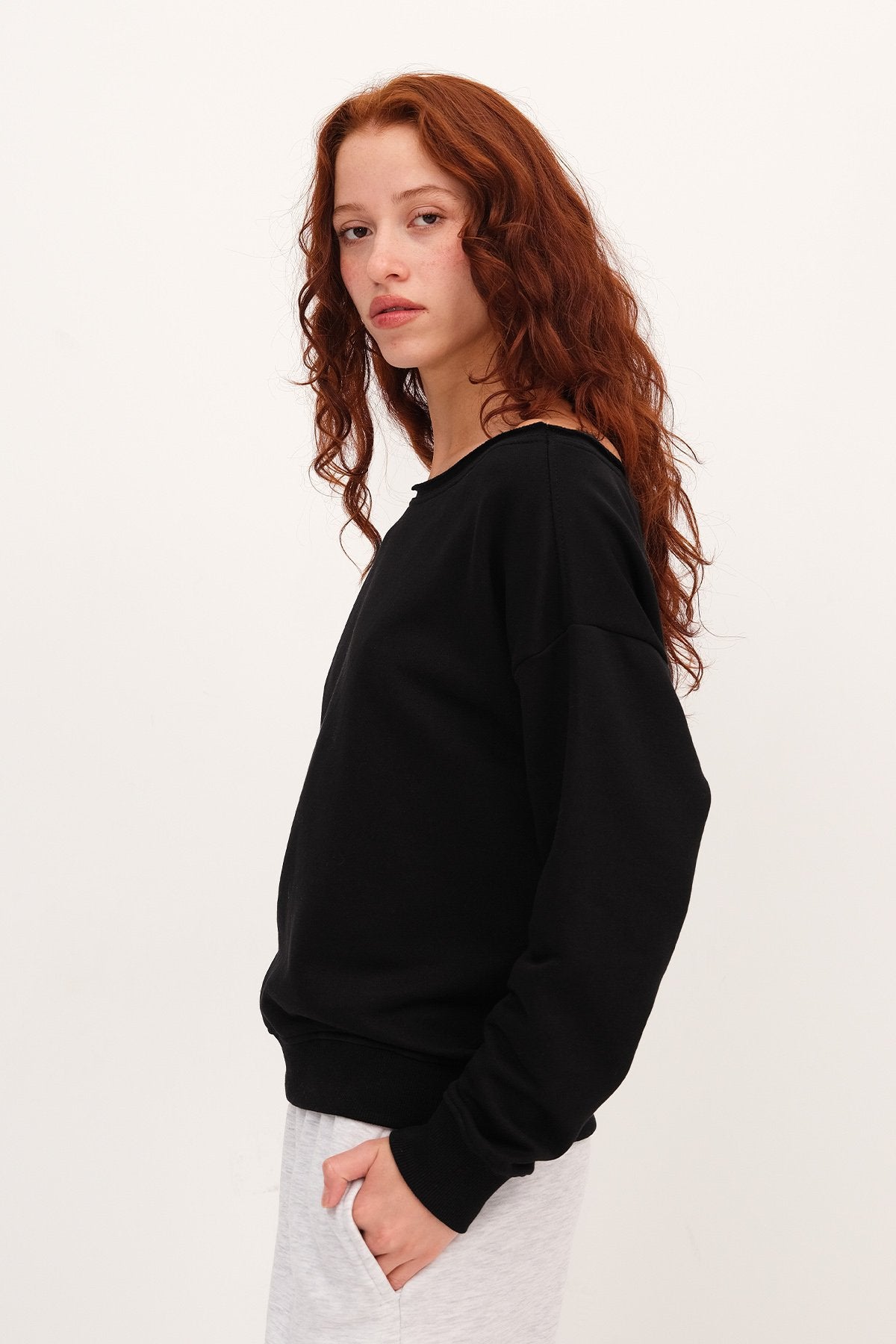 Black_Boat-Neck-Sweatshirt-addax