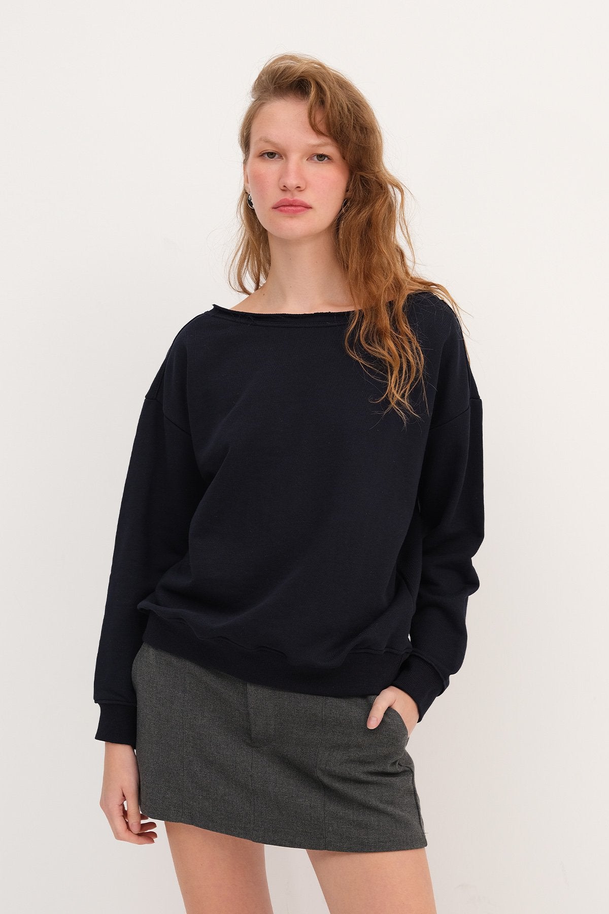 Night-Blue_Boat-Neck-Sweatshirt-addax