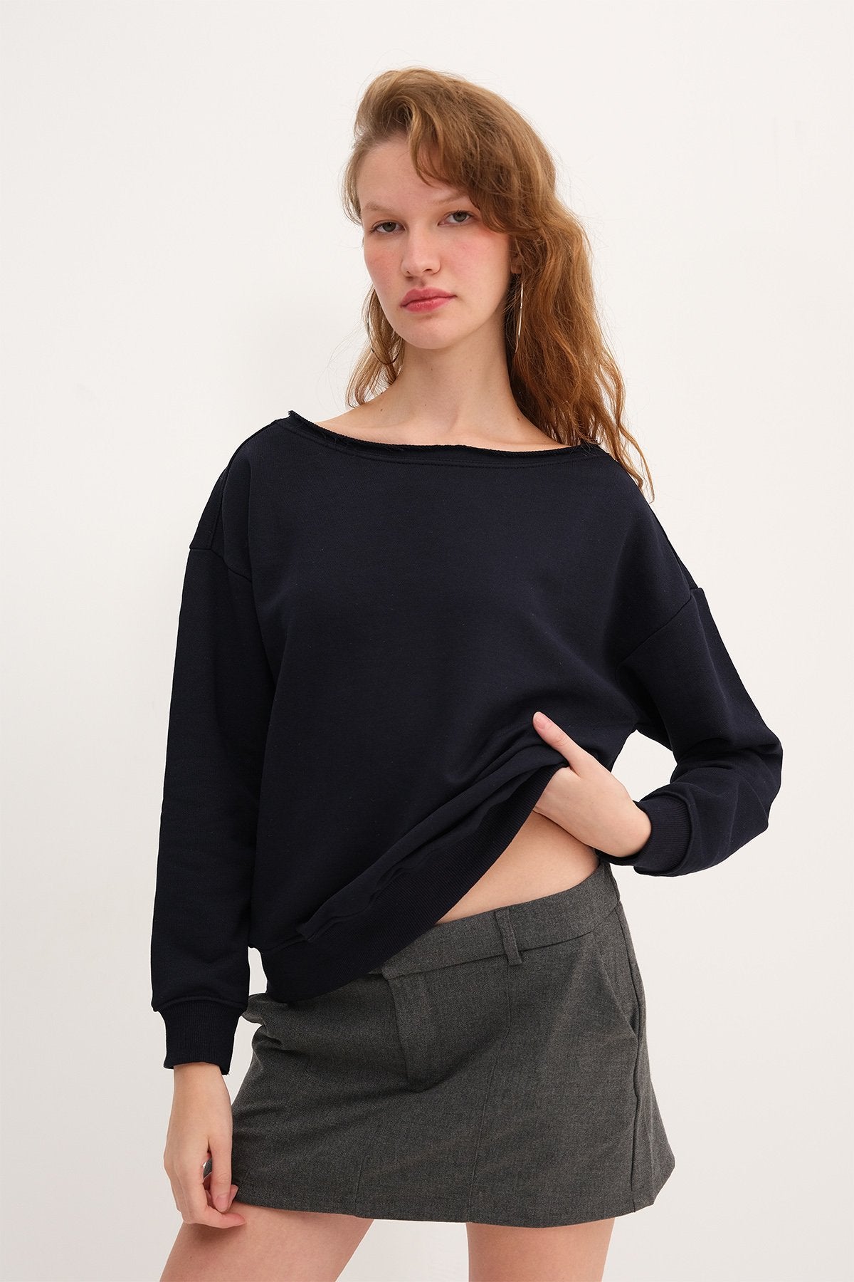 Night-Blue_Boat-Neck-Sweatshirt-addax