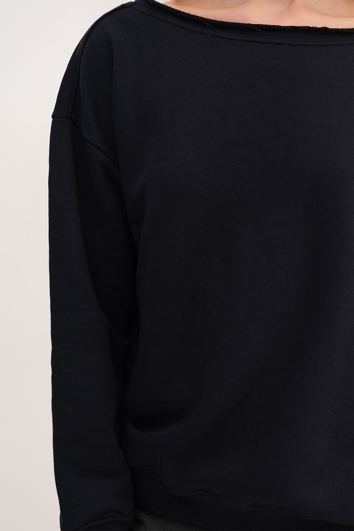 Night-Blue_Boat-Neck-Sweatshirt-addax