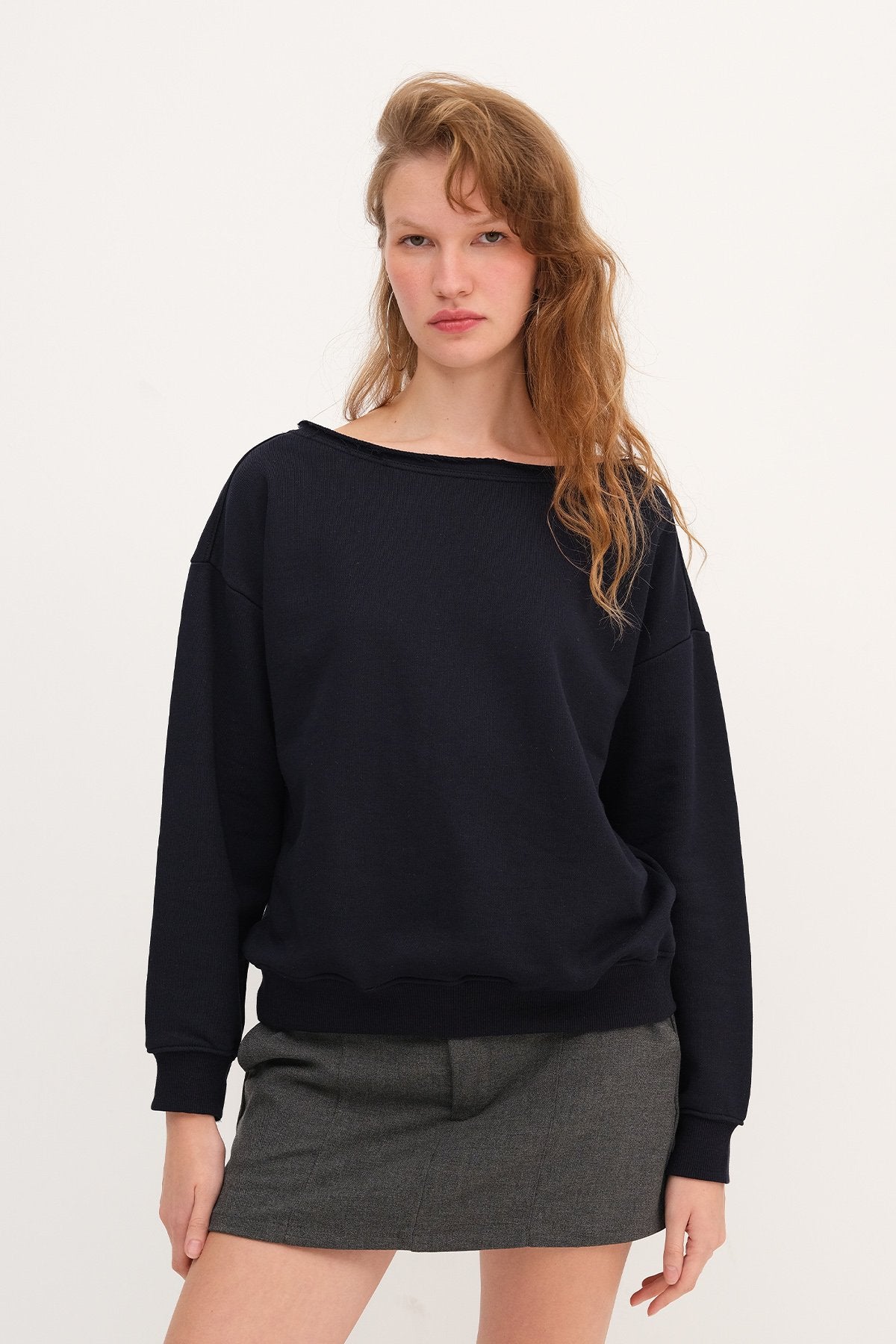 Night-Blue_Boat-Neck-Sweatshirt-addax