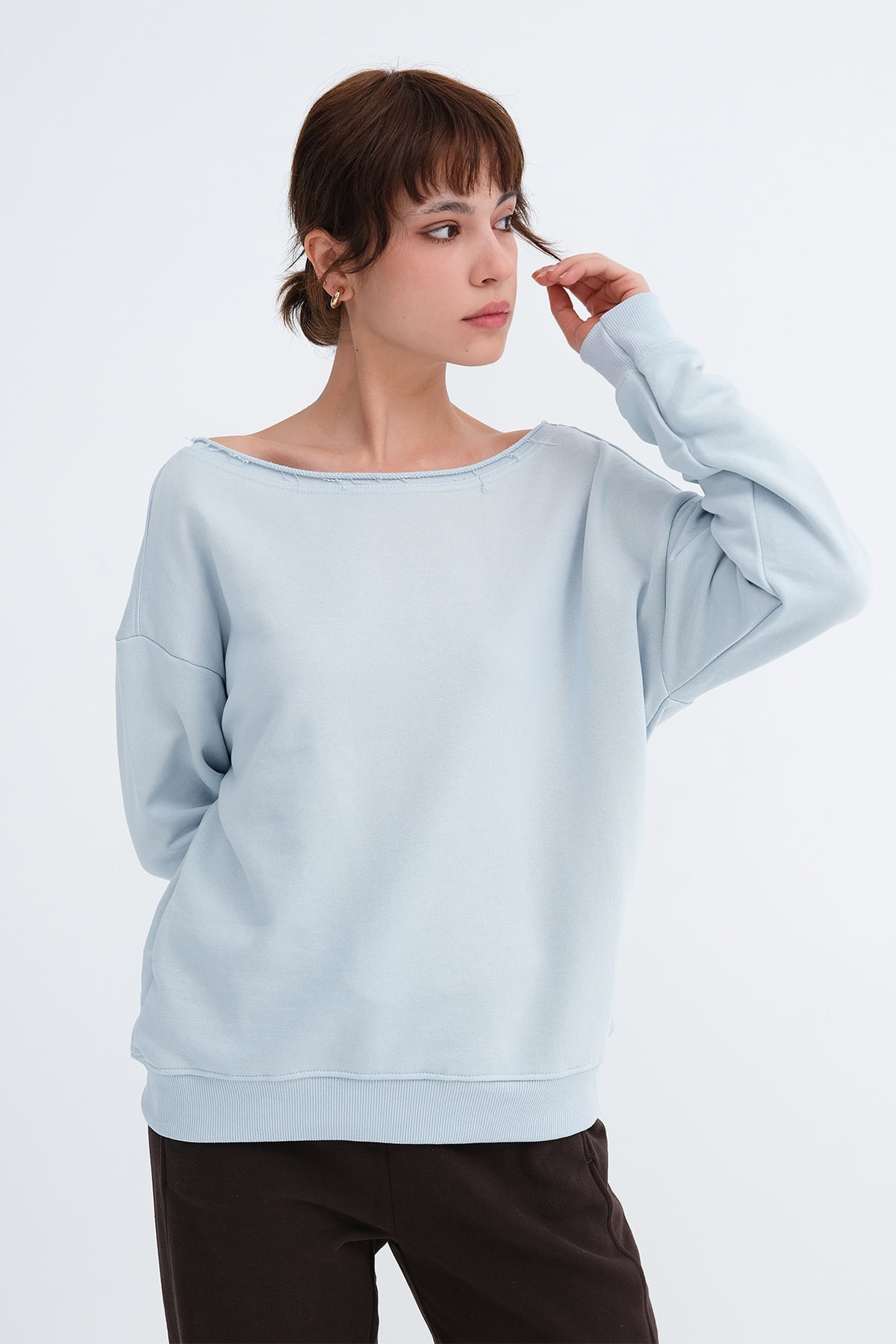 Baby-Blue_Boat-Neck-Sweatshirt-addax