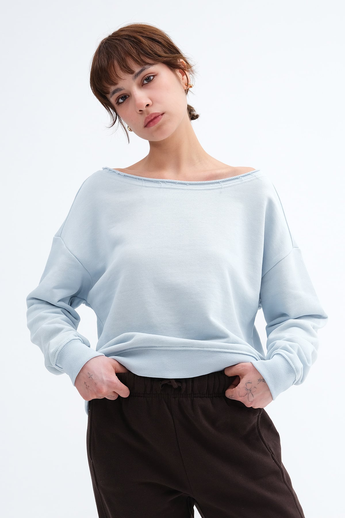 Baby-Blue_Boat-Neck-Sweatshirt-addax