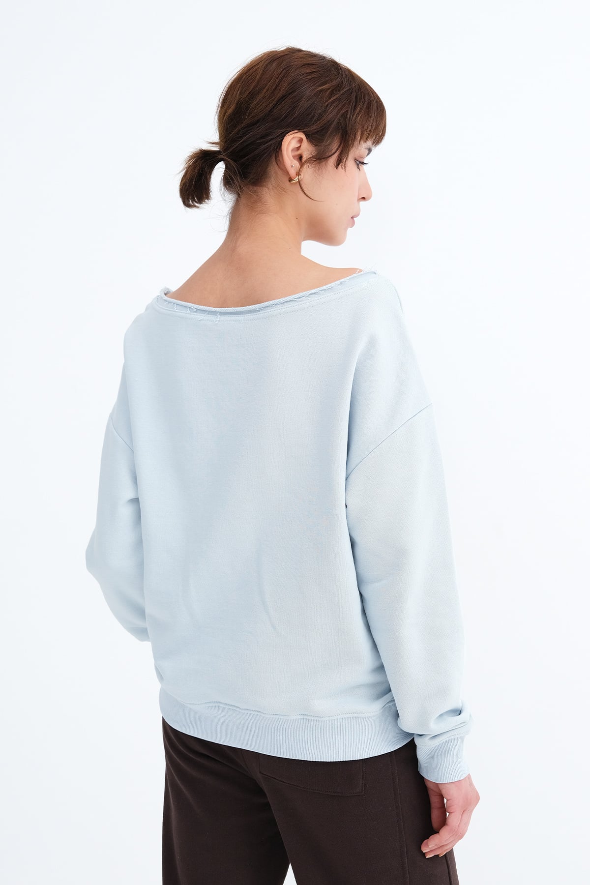 Baby-Blue_Boat-Neck-Sweatshirt-addax