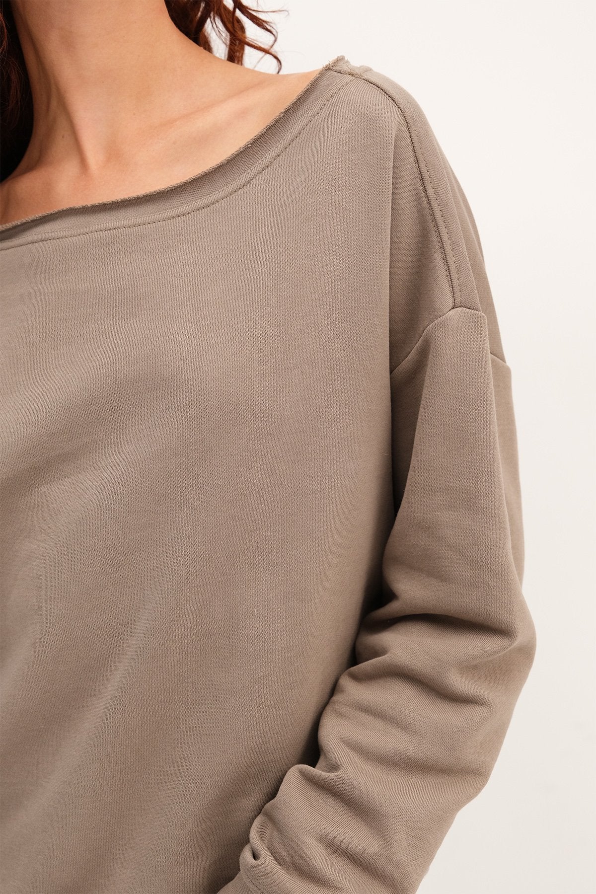 Annual_Boat-Neck-Sweatshirt-addax