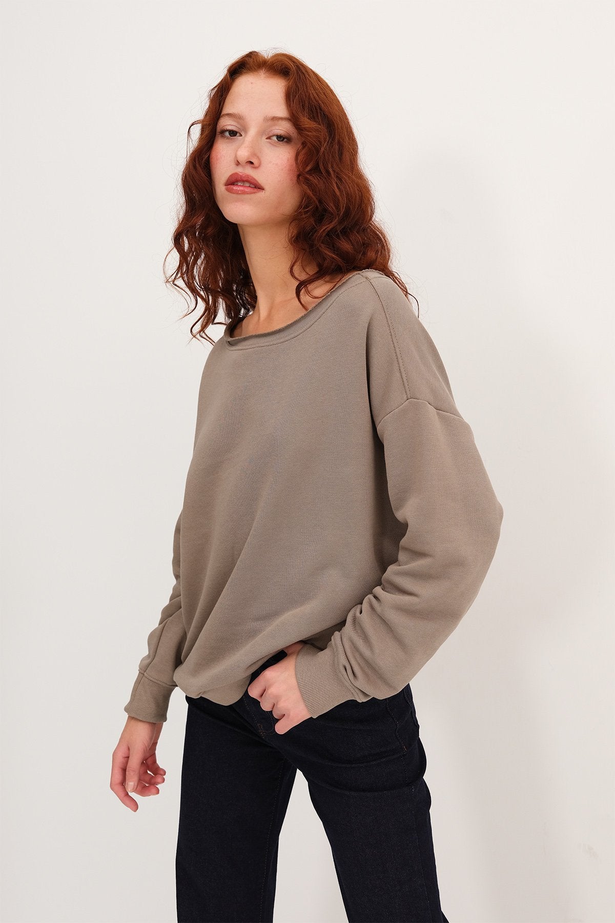 Annual_Boat-Neck-Sweatshirt-addax