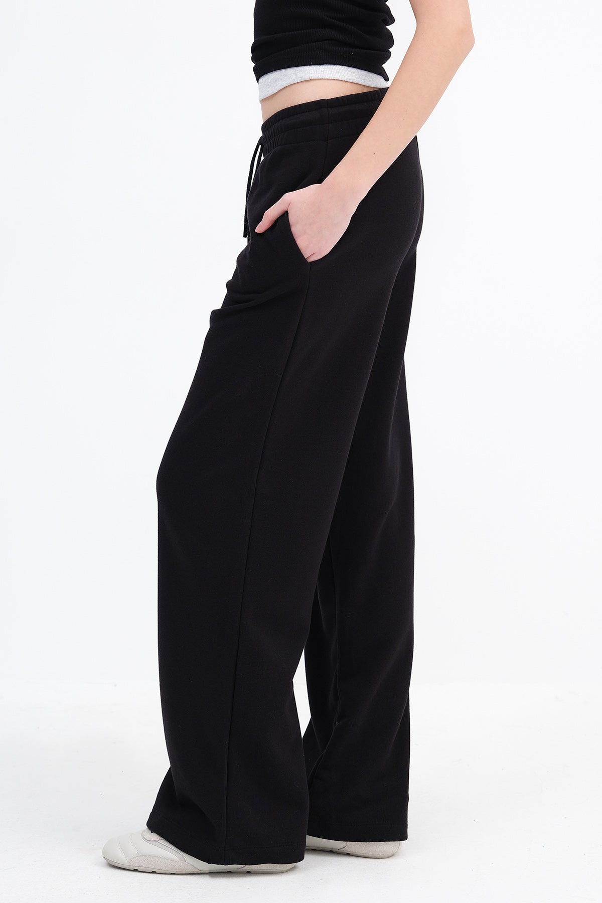 Black_Elasticated-Waist-Wide-Leg-Joggers-addax