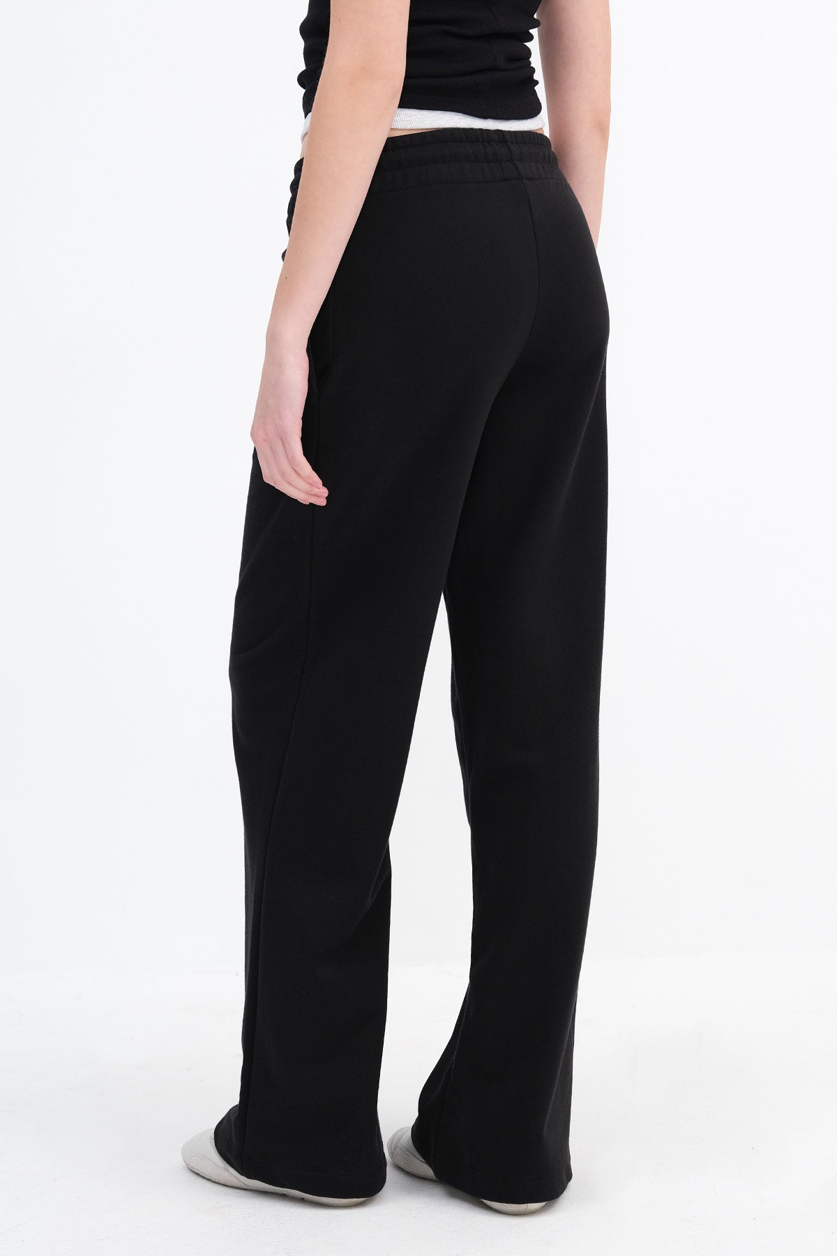 Black_Elasticated-Waist-Wide-Leg-Joggers-addax