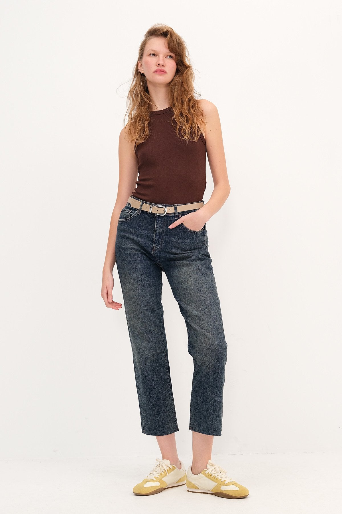 Tint_High-Waist-Straight-Jeans-addax