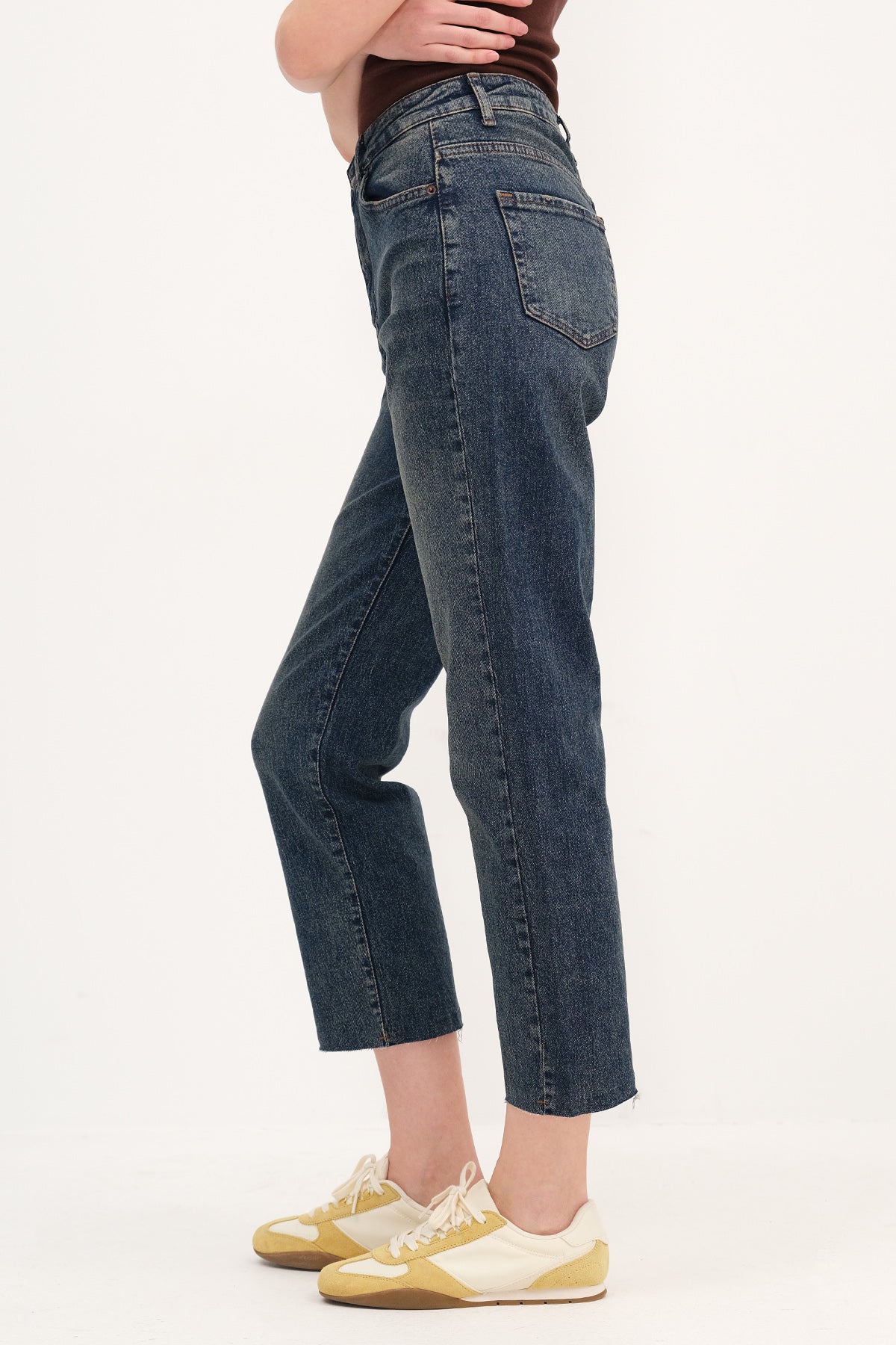 Tint_High-Waist-Straight-Jeans-addax