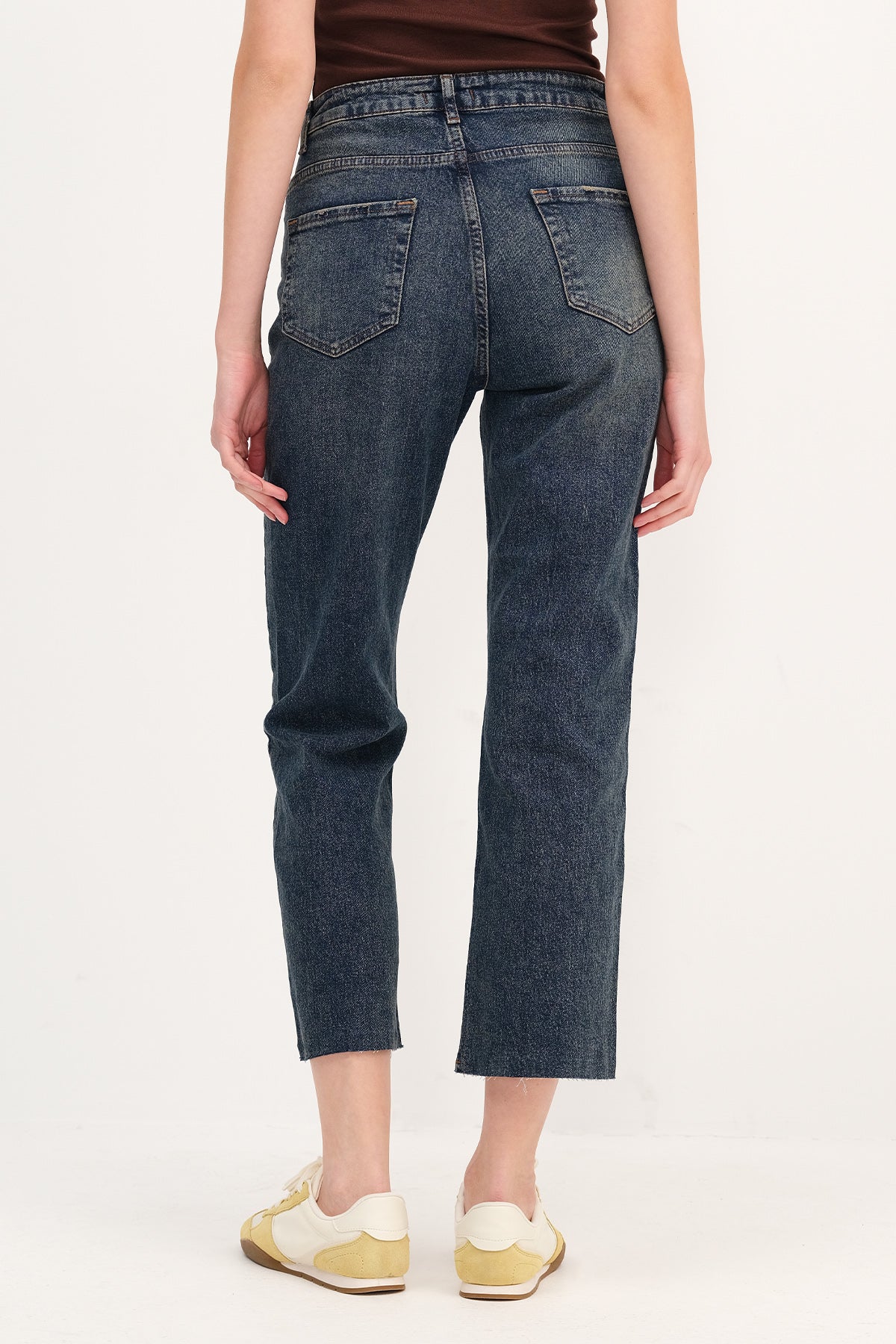Tint_High-Waist-Straight-Jeans-addax