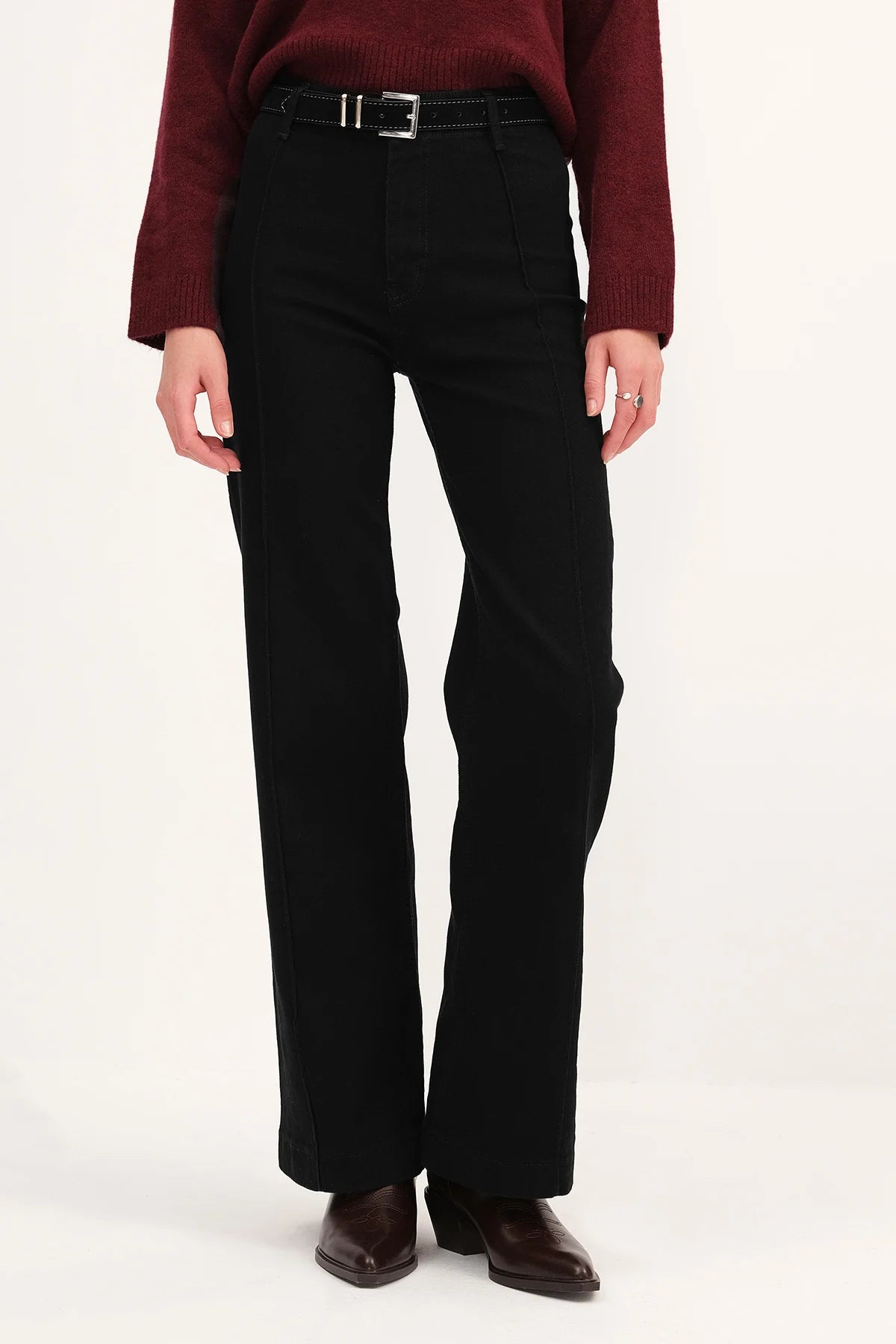 Black_Stitch-Detail-Wide-Leg-Jeans-addax