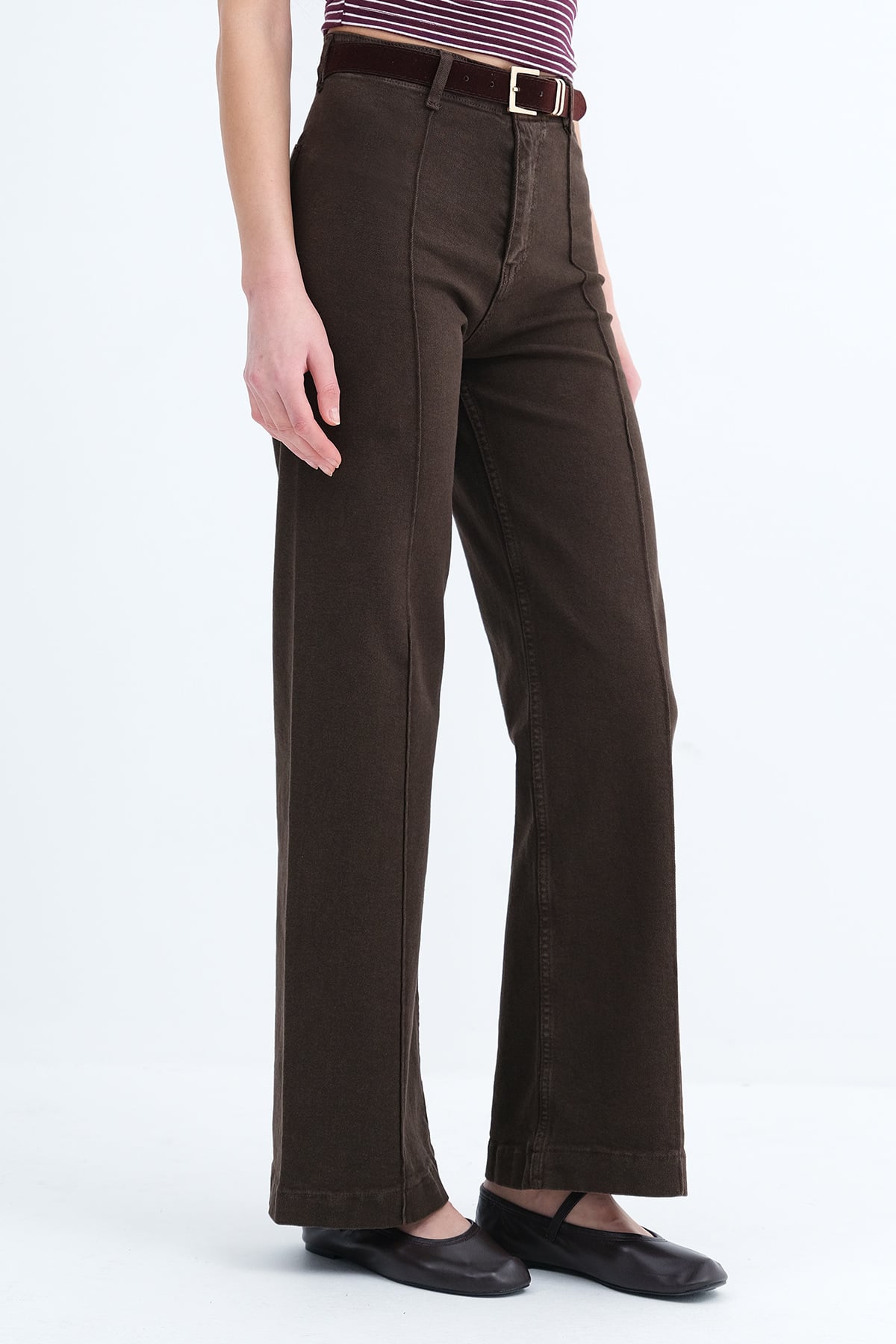 Bitter-Coffee_Stitch-Detail-Wide-Leg-Jeans-addax
