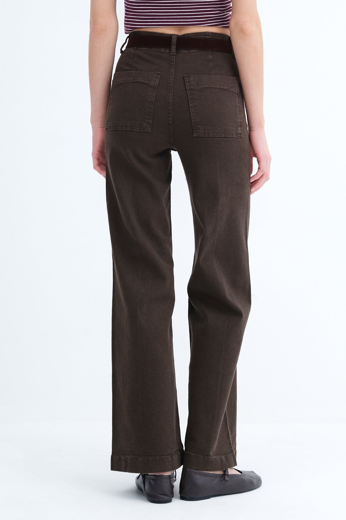 Bitter-Coffee_Stitch-Detail-Wide-Leg-Jeans-addax