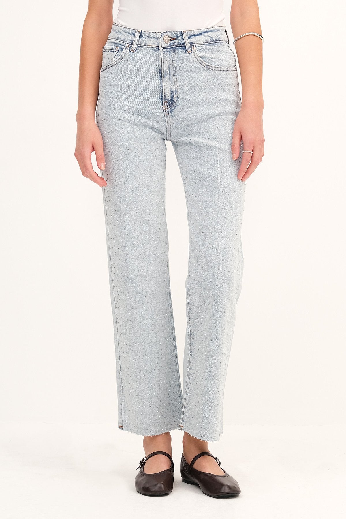 Light-Blue_Embellished-Jeans-addax
