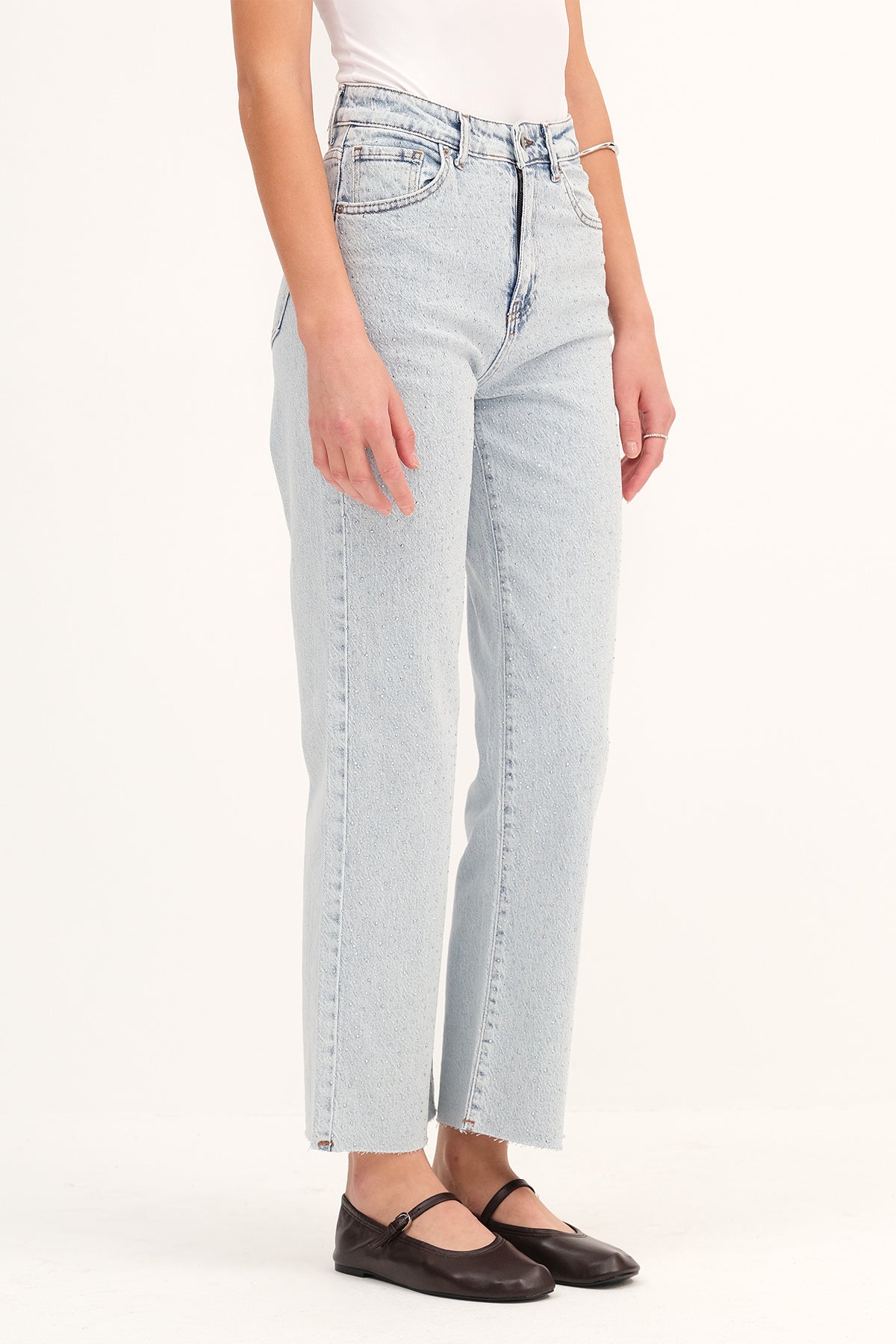 Light-Blue_Embellished-Jeans-addax