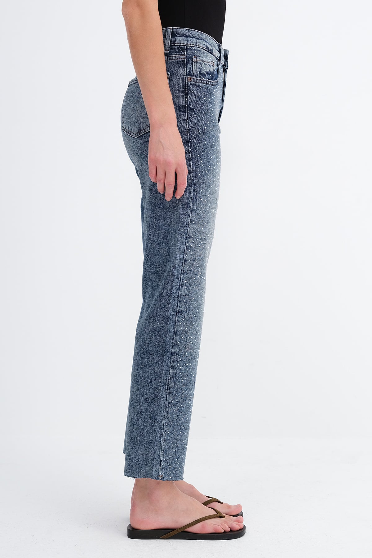 Cold-Blue_Embellished-Jeans-addax