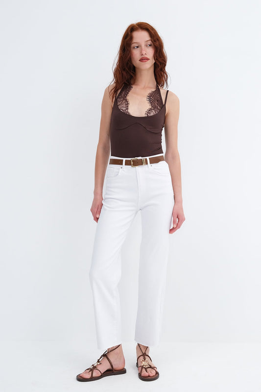 White_Straight-Leg-Jeans-with-Belt-addax