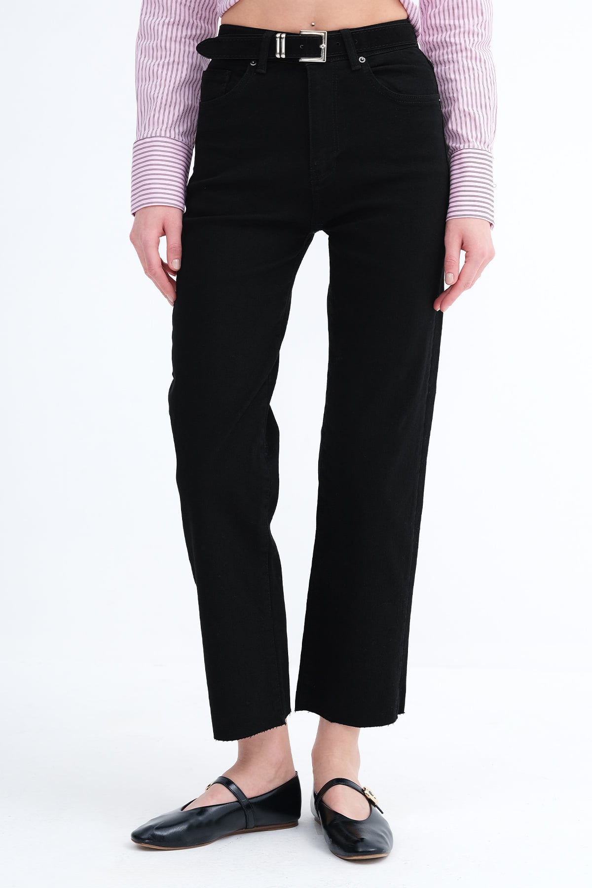 Black_Straight-Leg-Jeans-with-Belt-addax